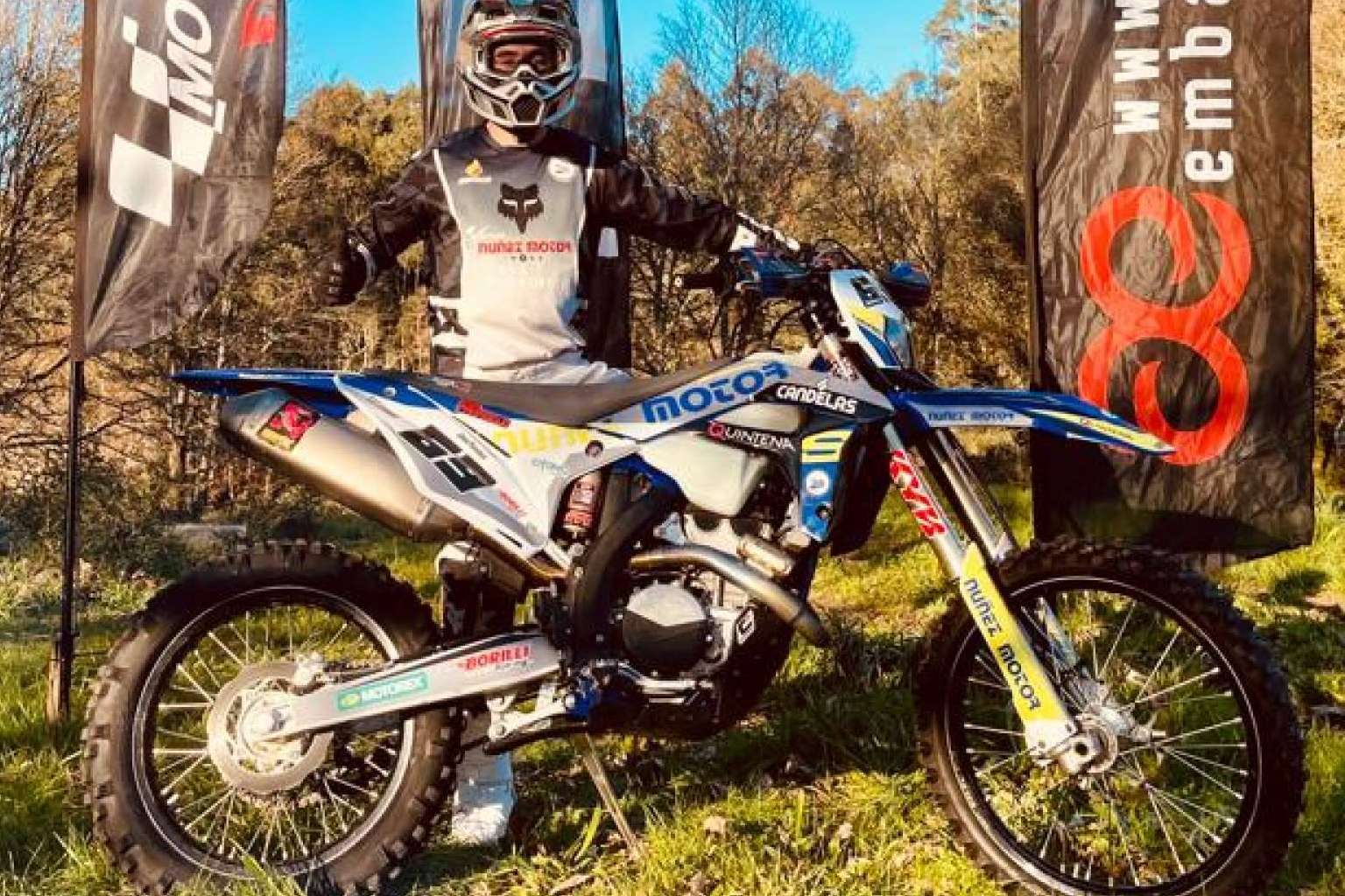 Las pegatinas para motos personalizadas de ADHESIVOSEMBARRADOS
