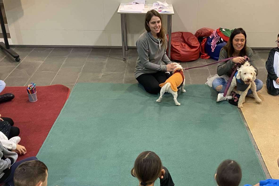 El pasado 11 de marzo arrancó el nuevo curso de educación canina de los sábados de la mano de l'Almozara Can Bosc