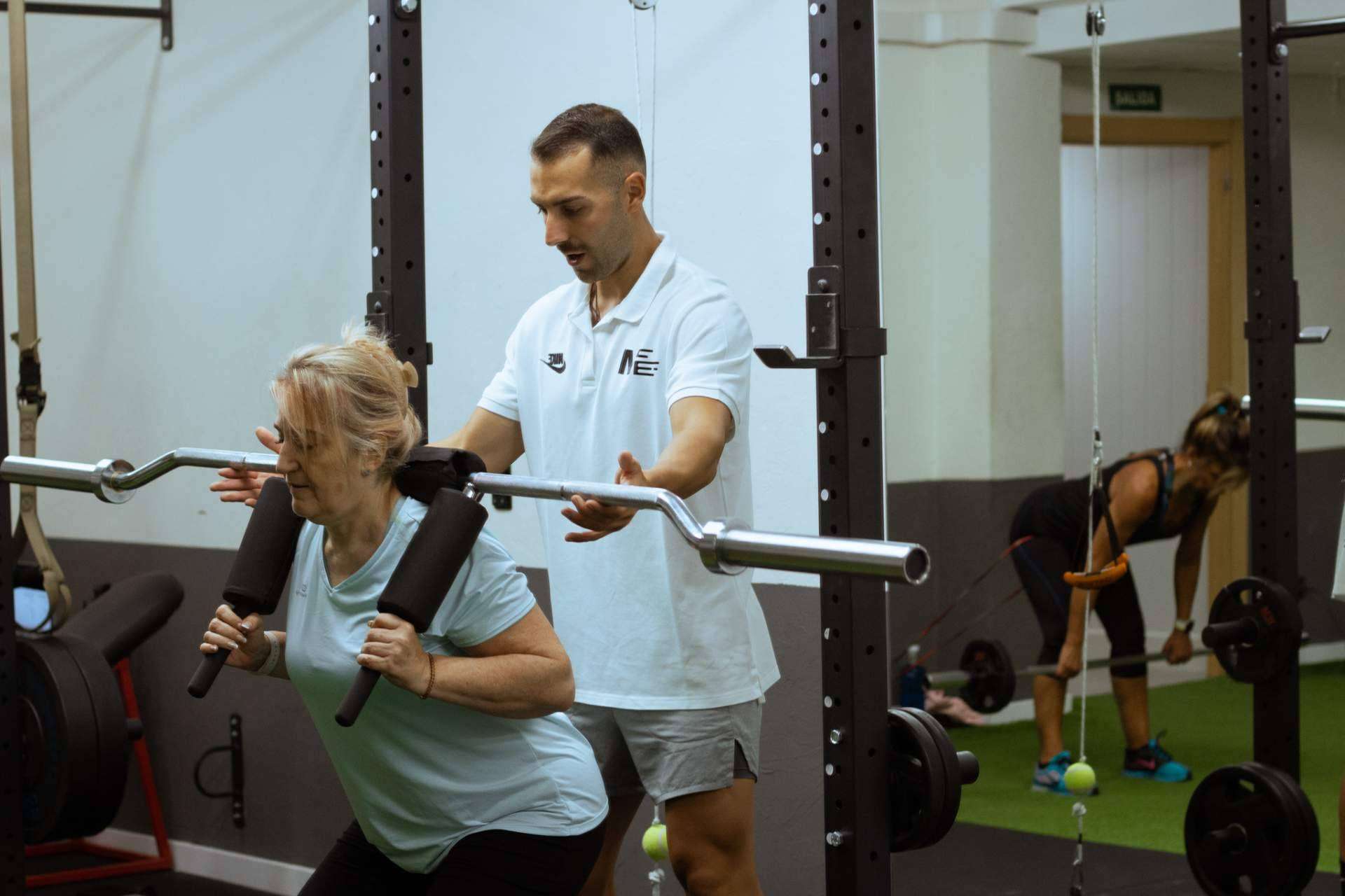 Muévete Conmigo habla de los ejercicios multiarticulares