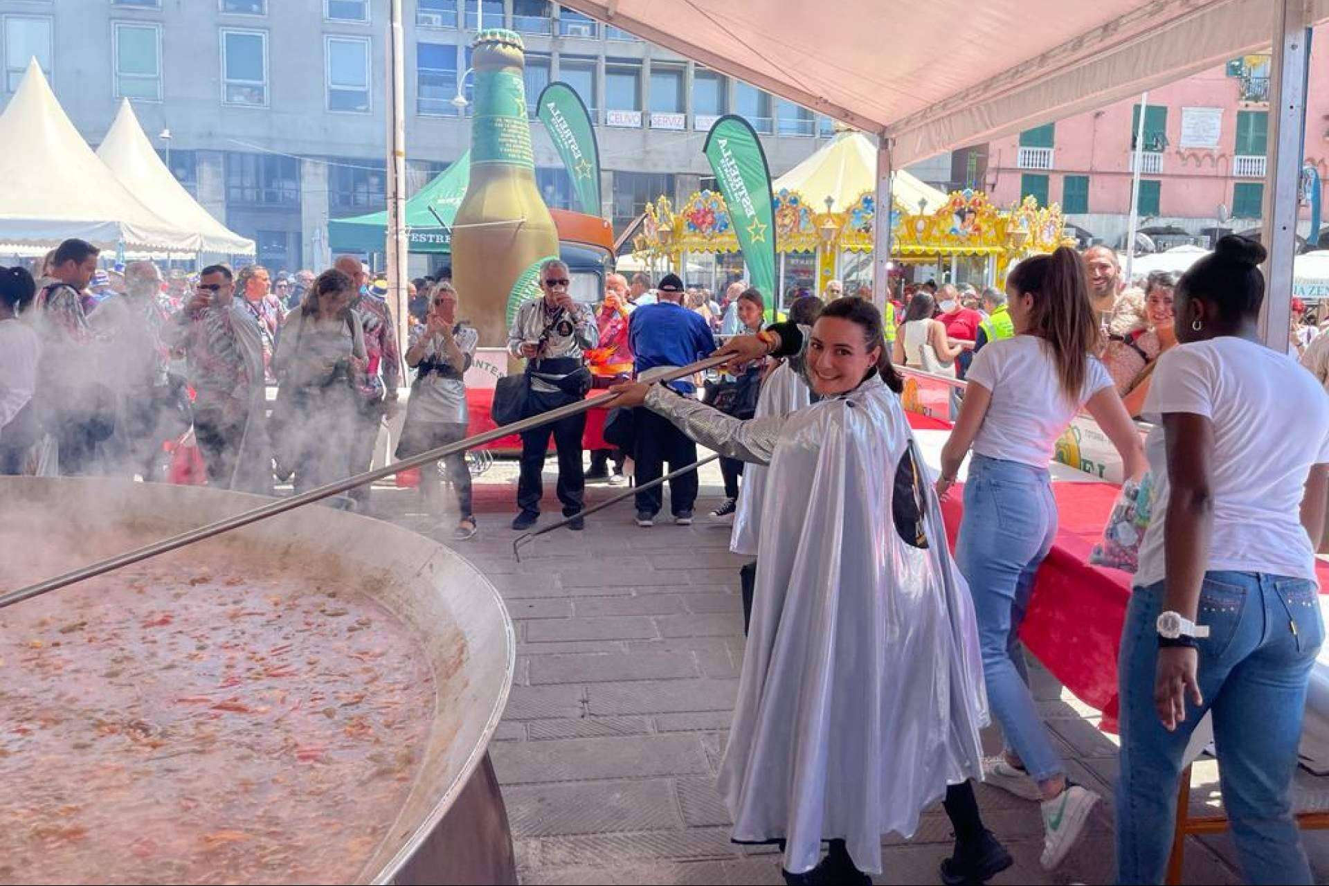 ¿Por qué elegir un catering de paella gigante en las celebraciones? El Paellero