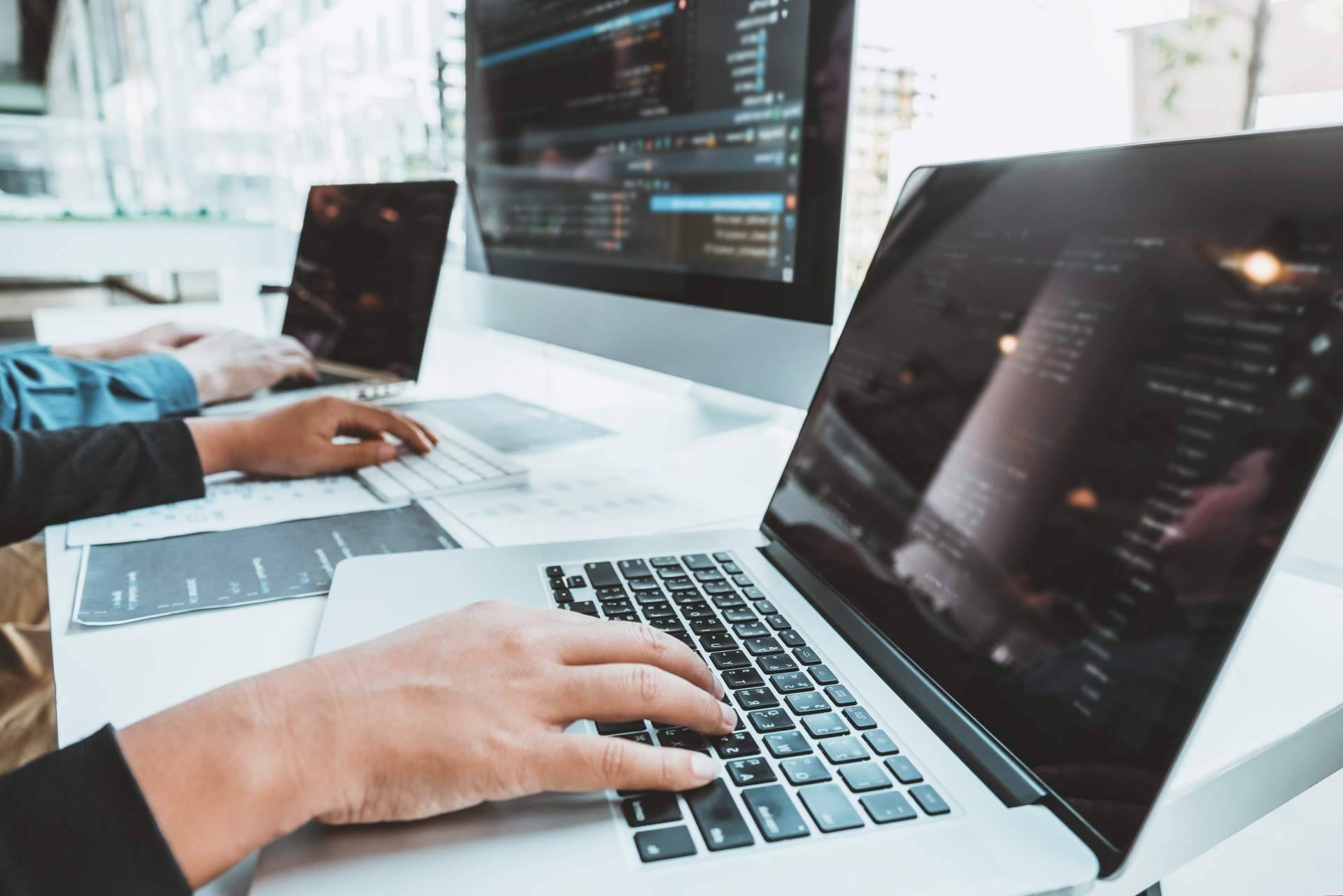 Mejorar la eficiencia y productividad del personal técnico con un Software SAT