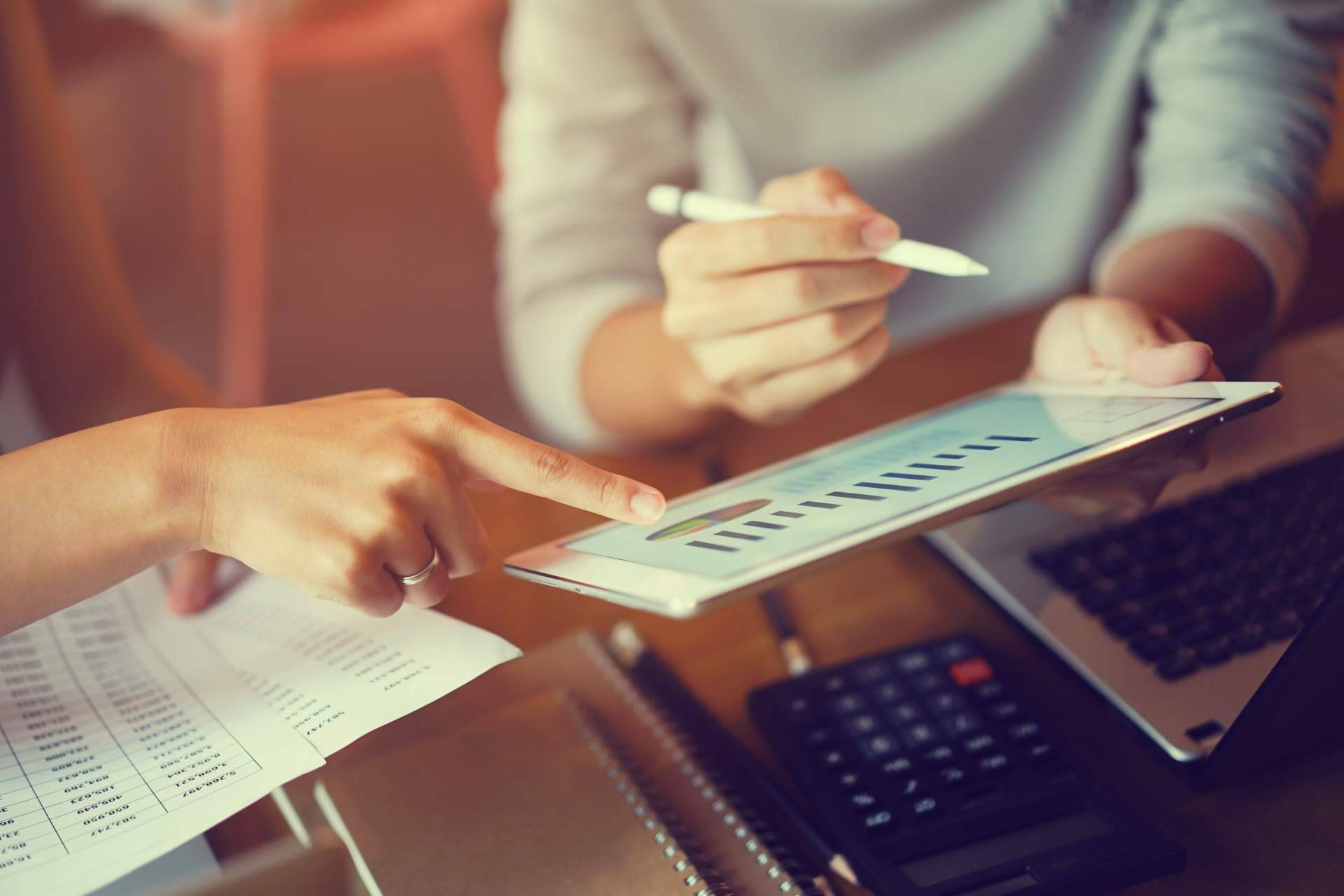 TalentSuite da sus primeros pasos con la IA en sus assessments