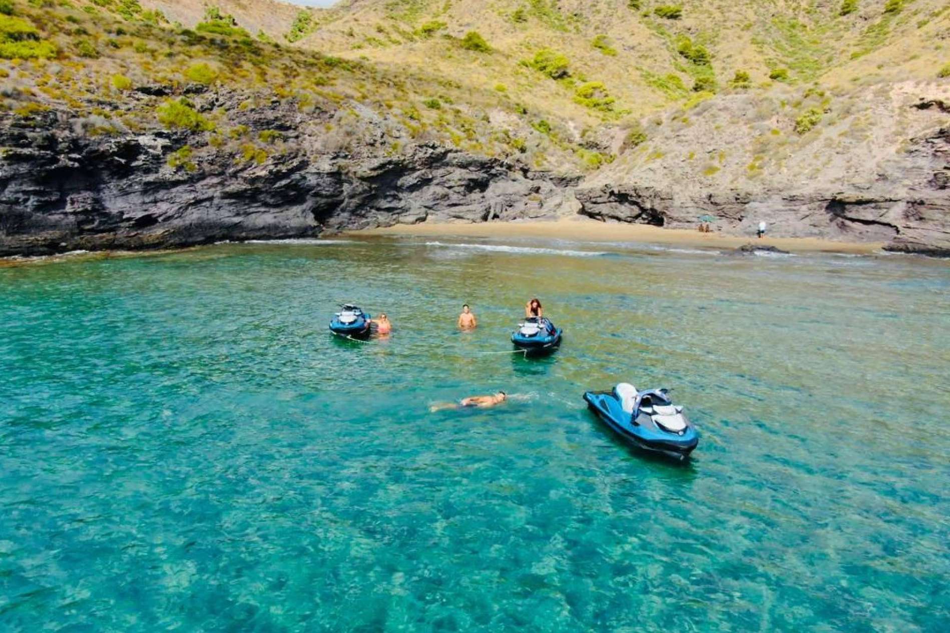El origen y alquiler motos de agua en La Manga con Kalima Charter