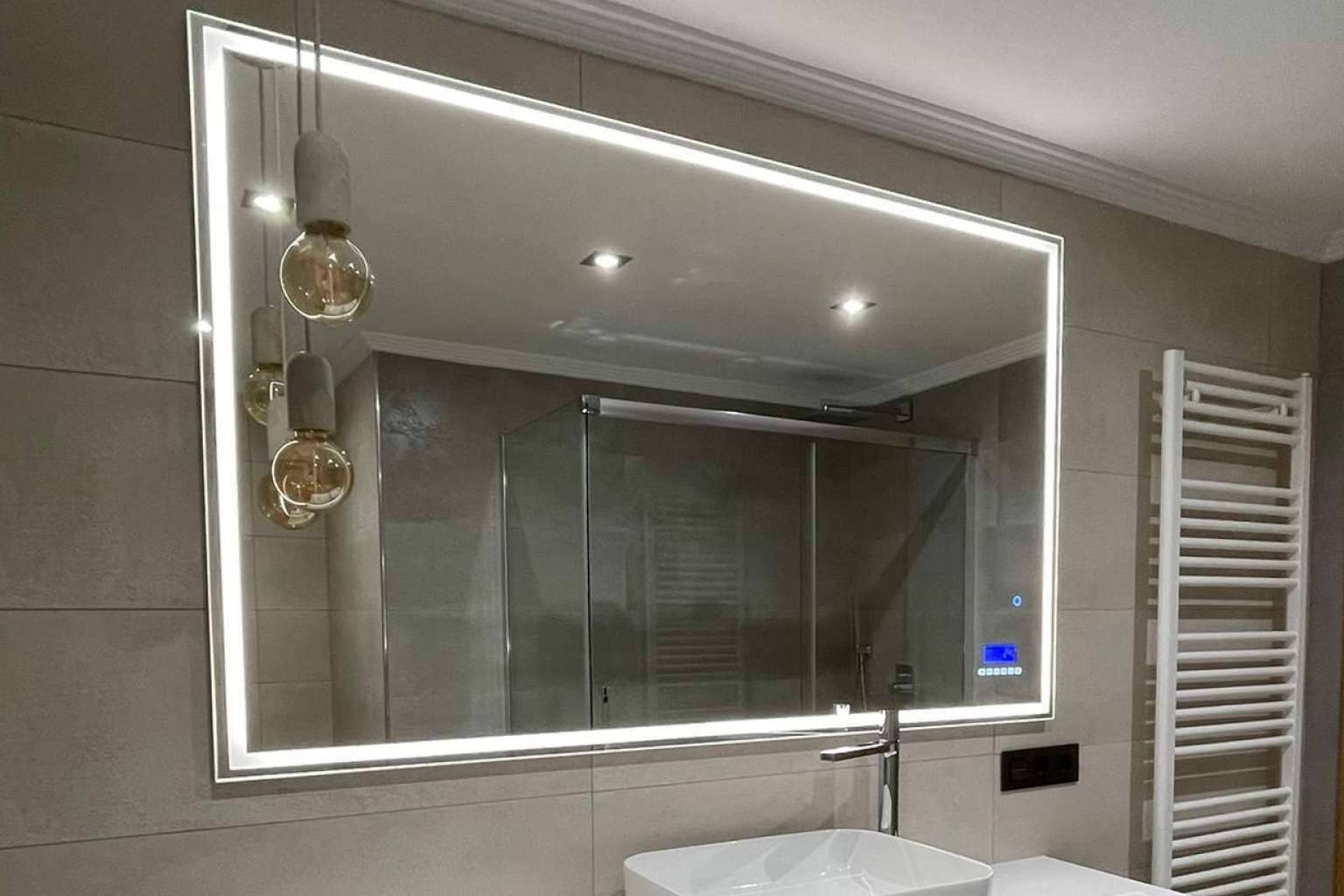 La nueva tendencia 2023 son los espejos redondos con luz LED para cuarto de baño