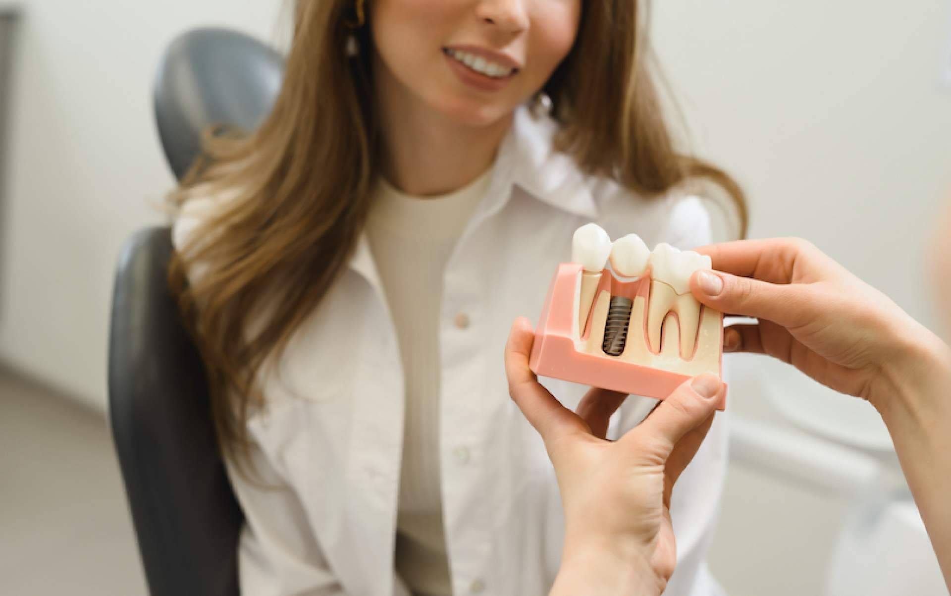 Clínica dental Samprodent, especialista en implantes personalizados con materiales de primera calidad