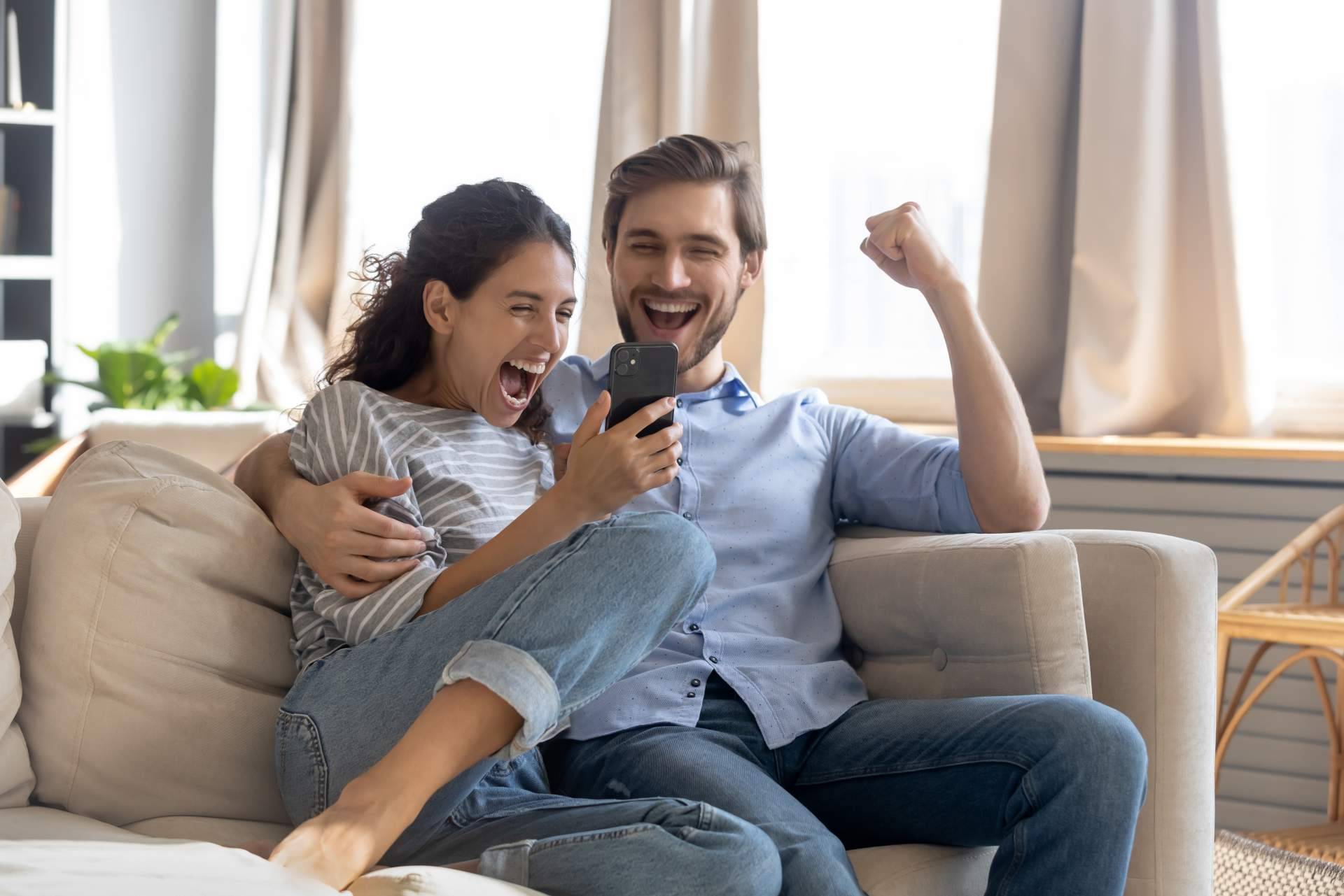 Jugar en línea a La Primitiva mediante la app de La Diosa Felina