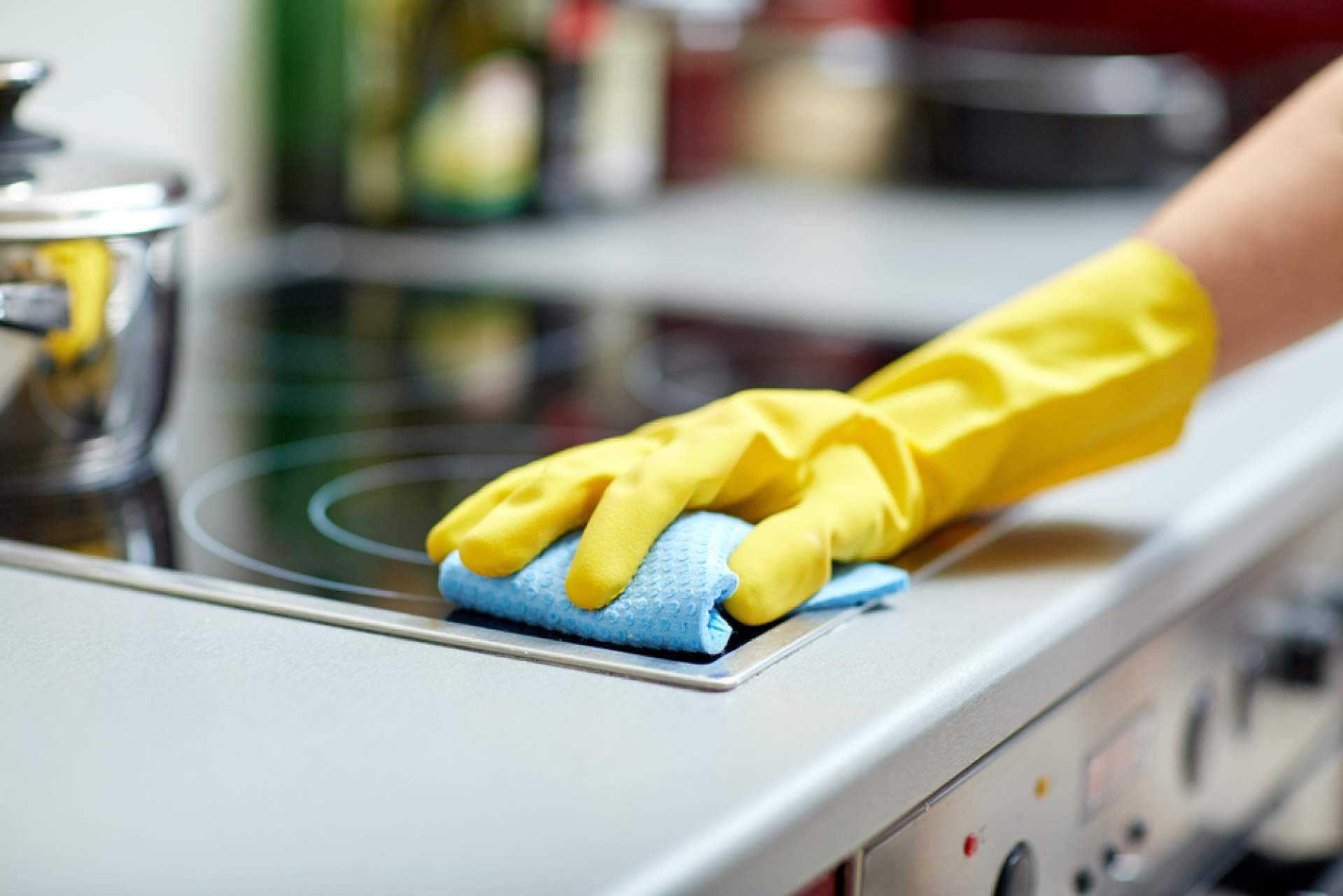 Cómo la limpieza del hogar puede beneficiar a las personas mayores