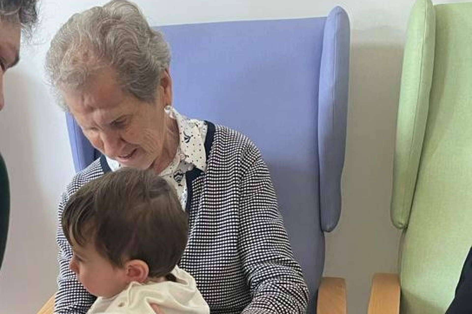 Los beneficios de la interrelación entre las personas mayores y los niños