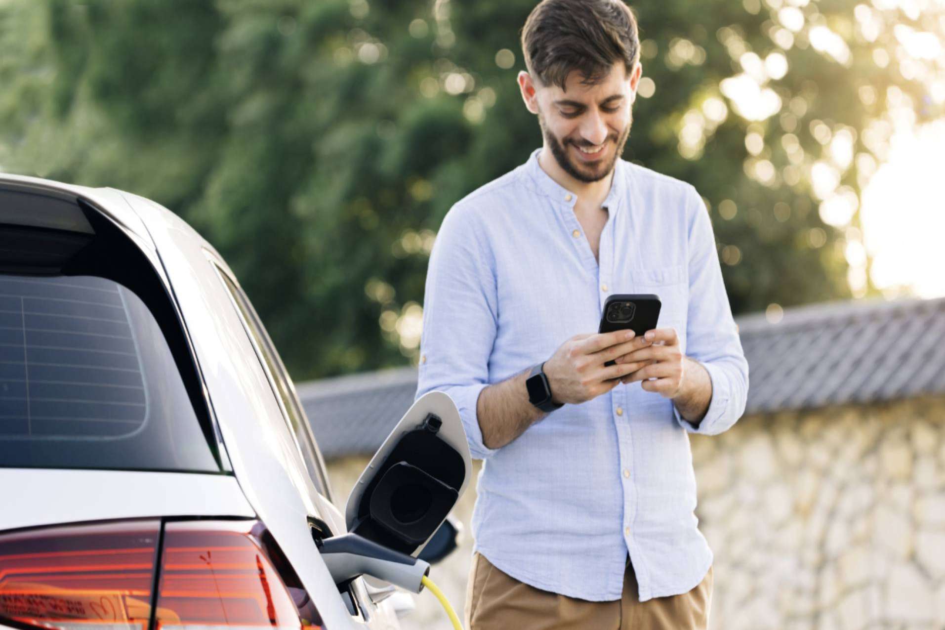 ¿Por qué los conductores de vehículos eléctricos eligen cargar en casa? ChargeGuru
