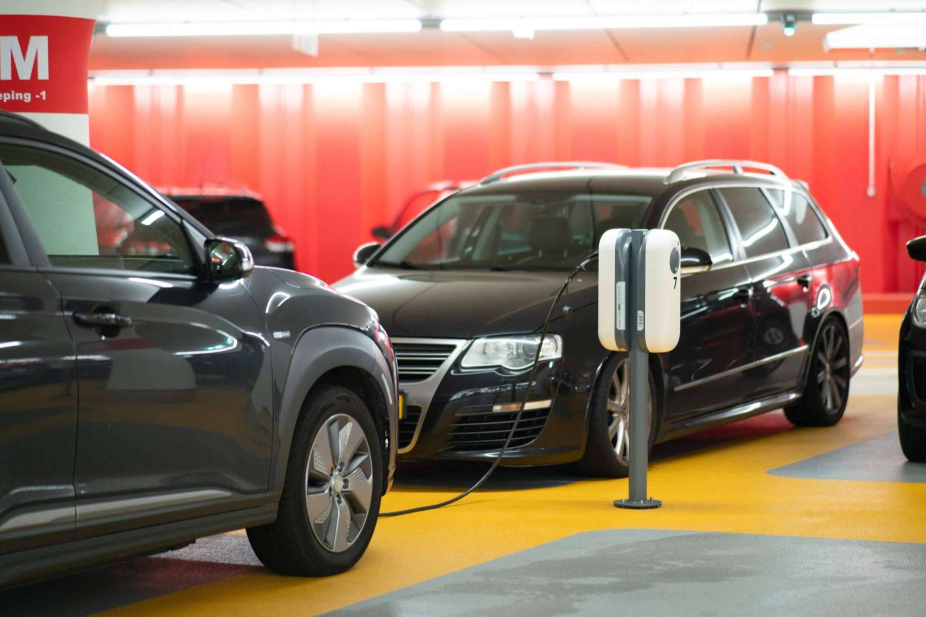 Encontrar puntos de recarga rápida de coches eléctricos gracias a Zeemcoin App
