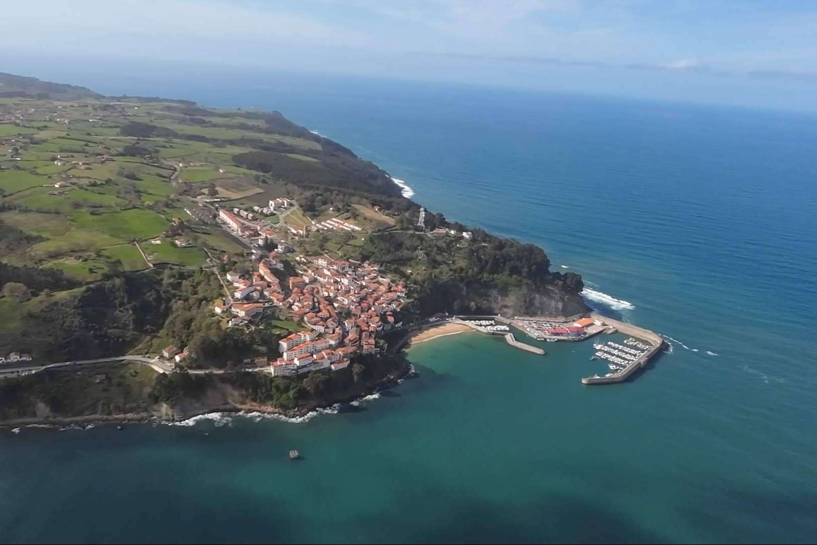 Consejos útiles para ser un buen piloto y aprender a volar en avioneta en Asturias