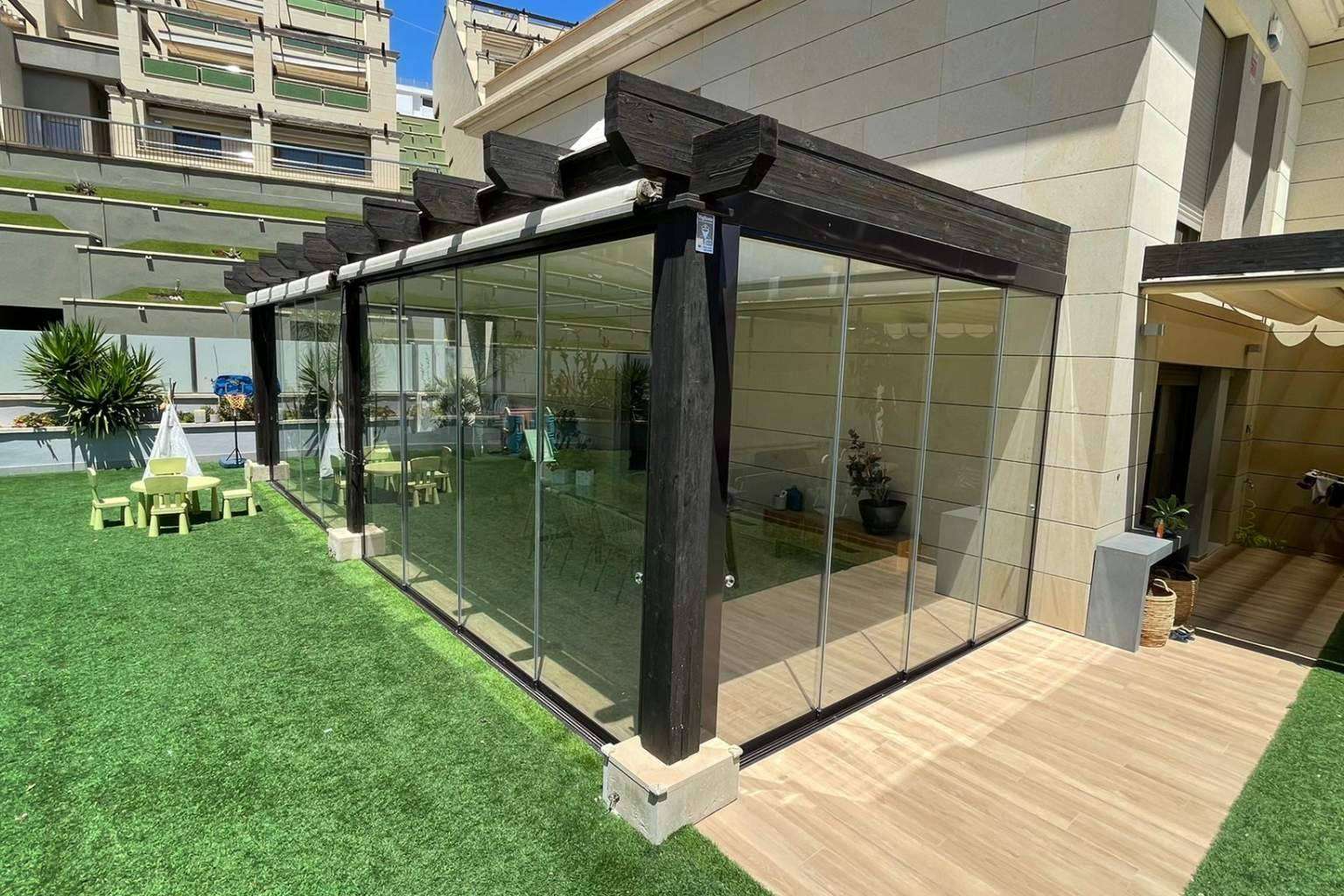 Ventajas y consejos para utilizar las cortinas de cristal de Airclos