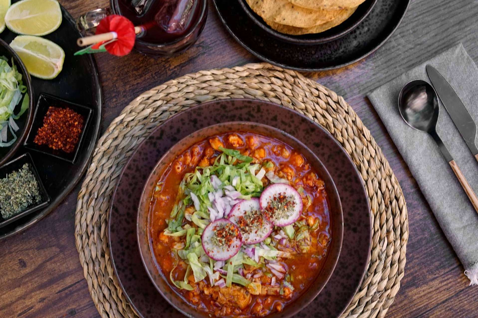 Disfrutar de los sabores auténticos de México en Hijo del Maíz, una antojería que ofrece platos típicos
