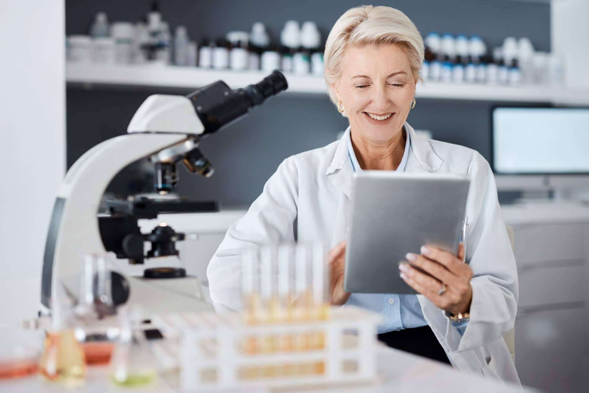 ¿Dónde encontrar soluciones tecnológicas en el sector farmacéutico? We Make IT