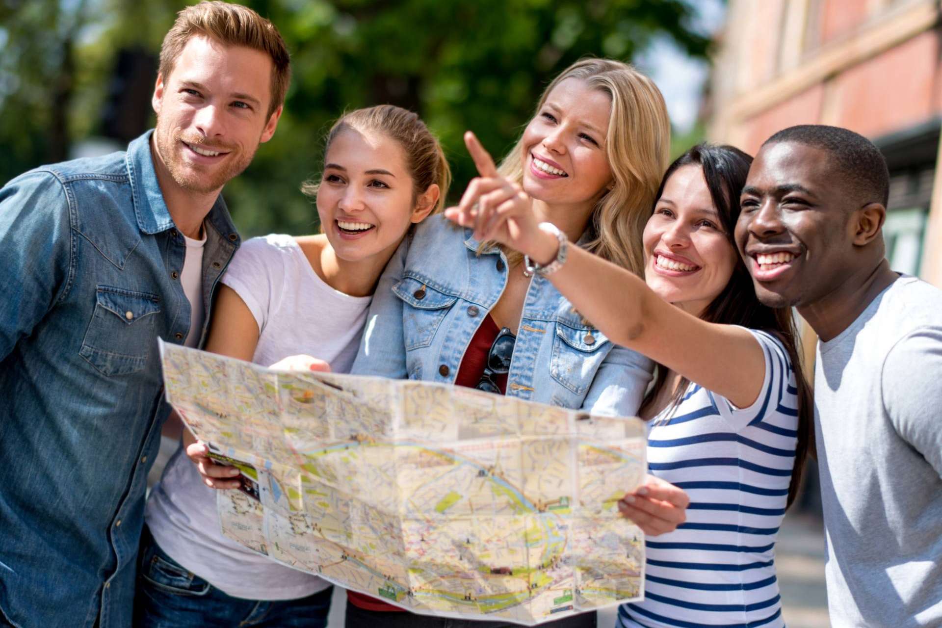Impresol Media Solutions distribuye mapas turísticos para impulsar negocios locales
