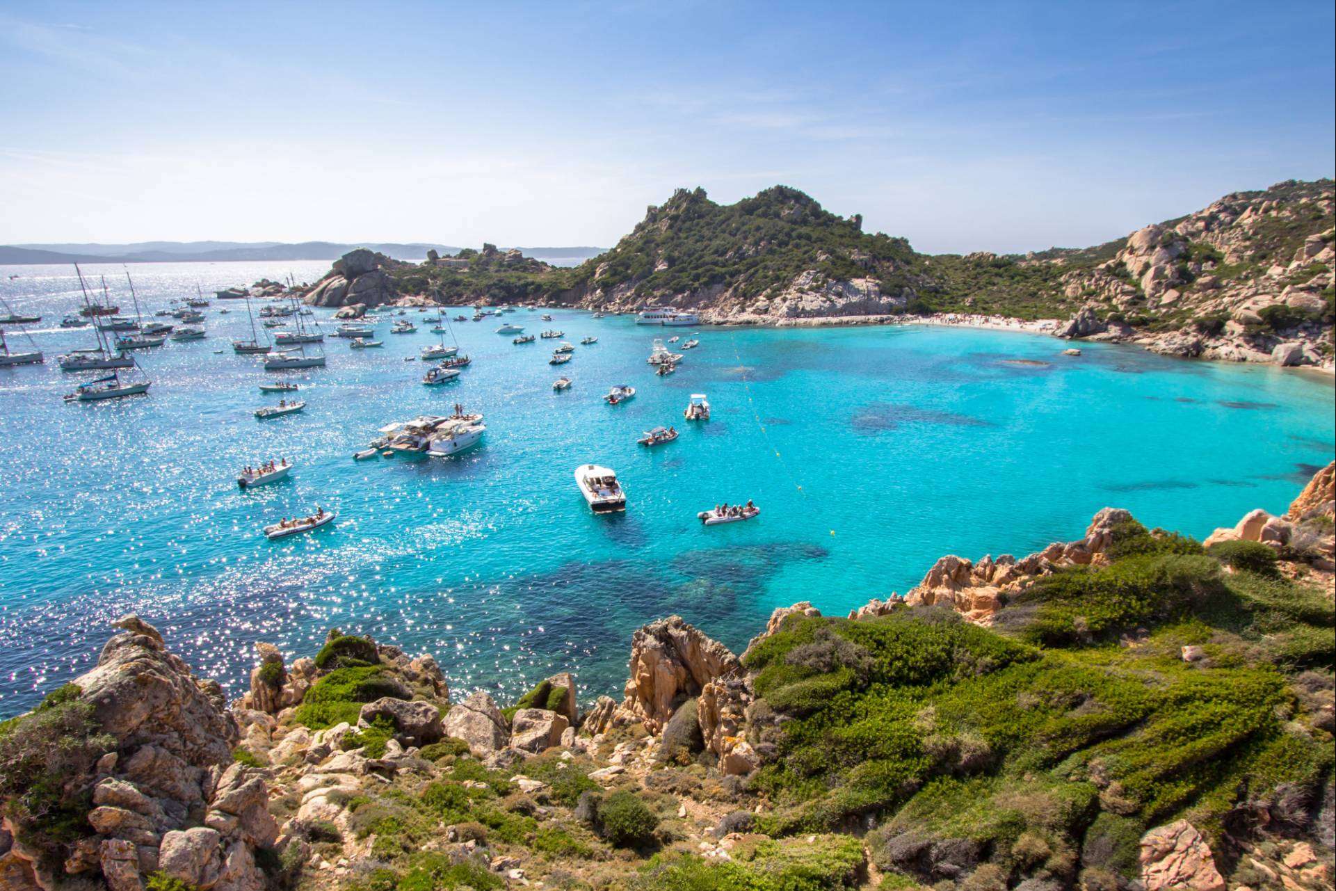 Todo lo que ofrece Cala Ratjada, un paraíso de sol, mar y diversión en Mallorca