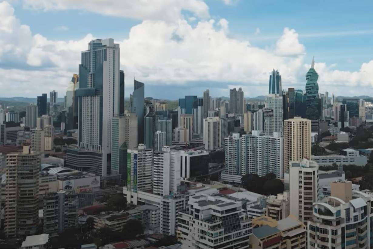 Vivir frente al mar en la Ciudad de Panamá con Avenida Balboa; precios accesibles y ubicación privilegiada