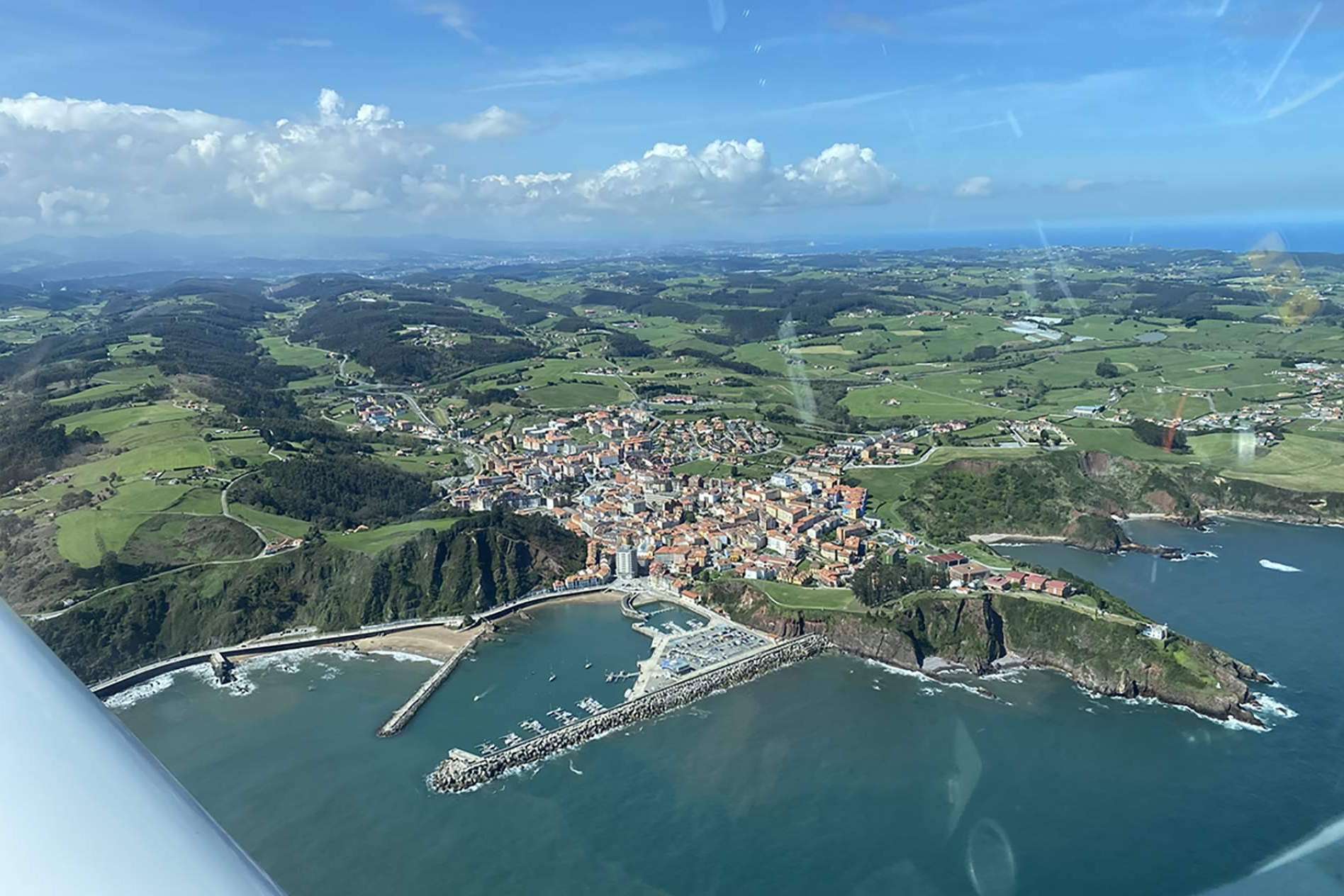 Aprender a volar en avioneta por Asturias, de la mano de Asturfly