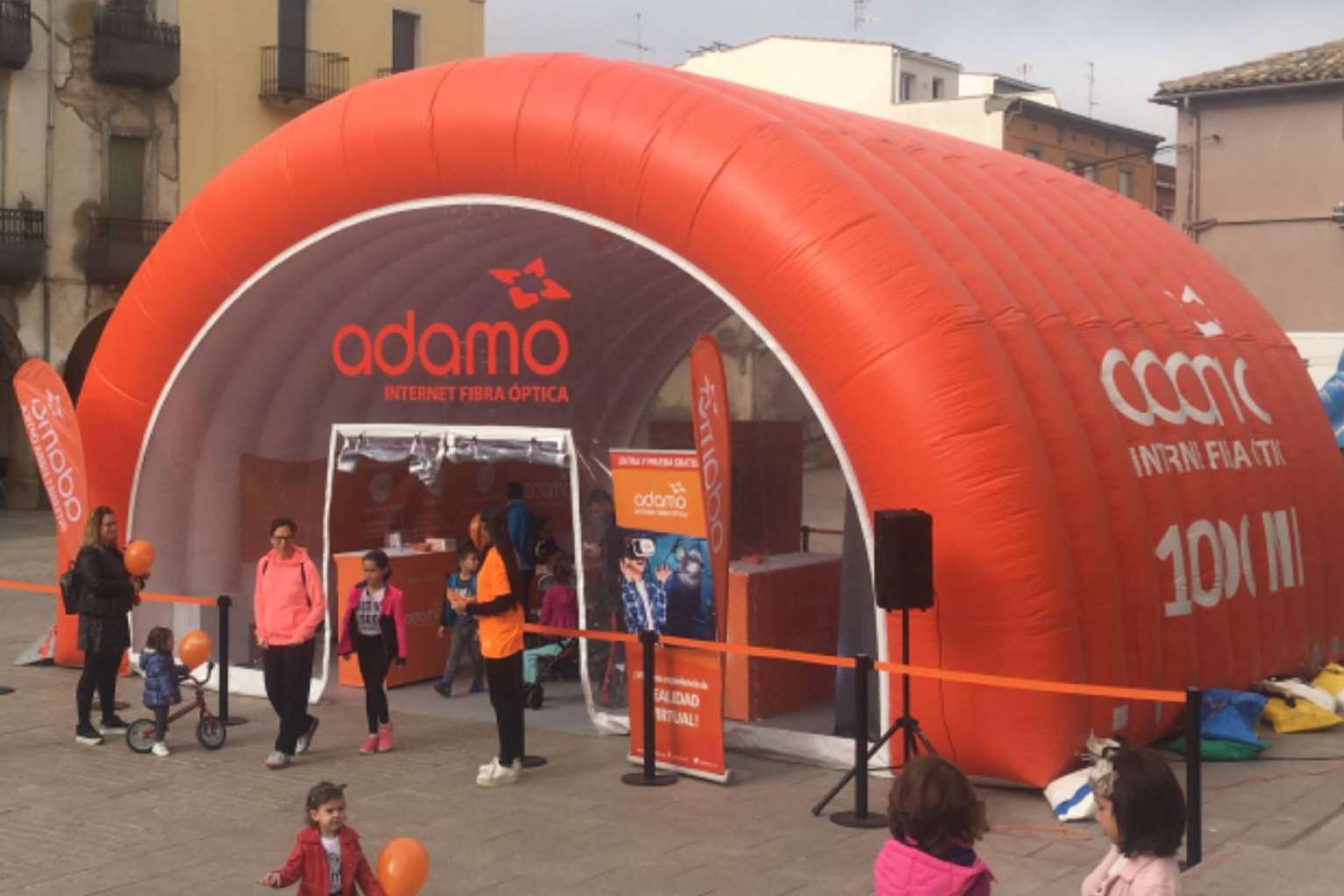 Aprovechar los beneficios del Street Marketing y la Comunicación con la Agencia Connect2Enjoy