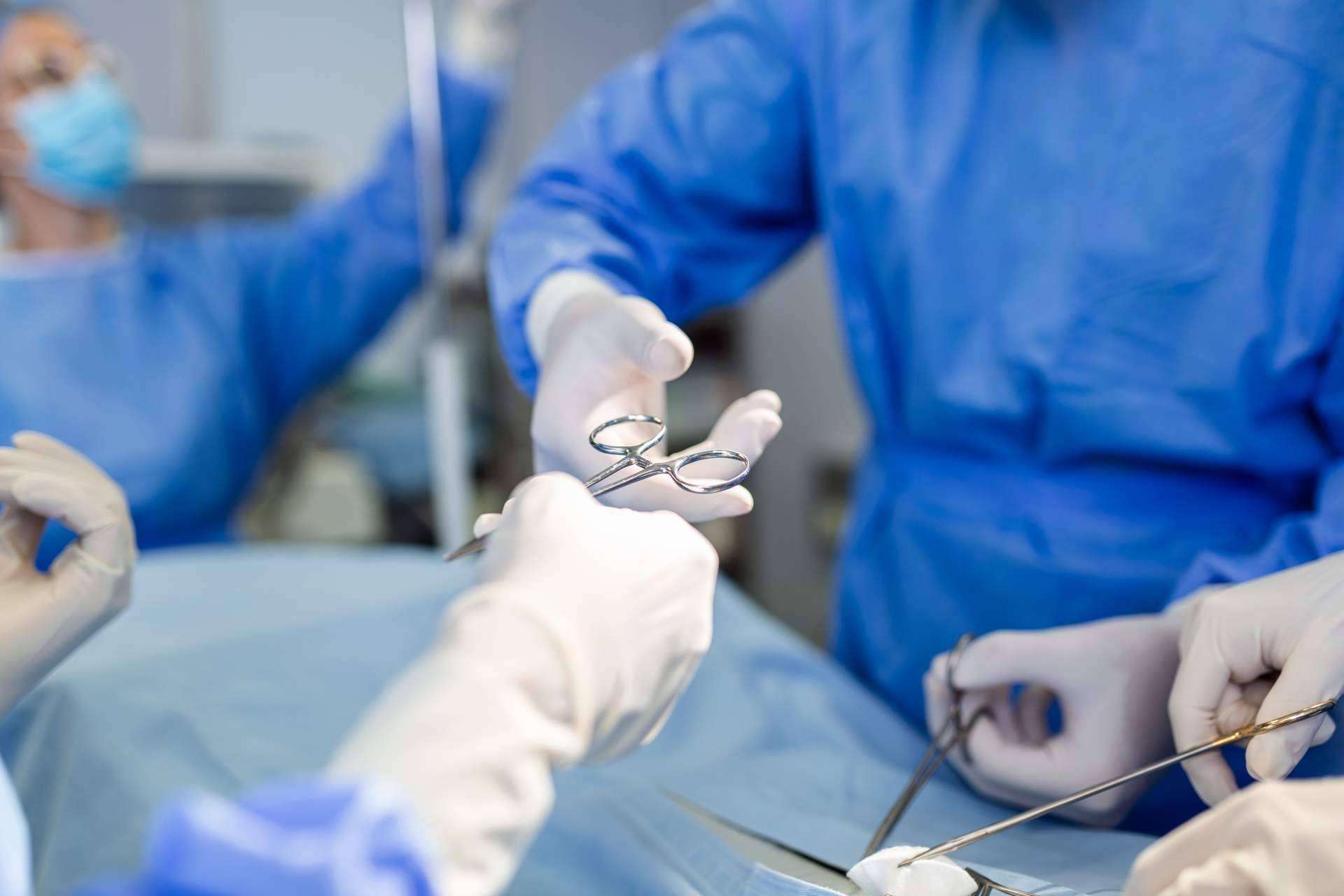 La innovadora cirugía de hernia discal en menos de una hora y sin ingreso hospitalario