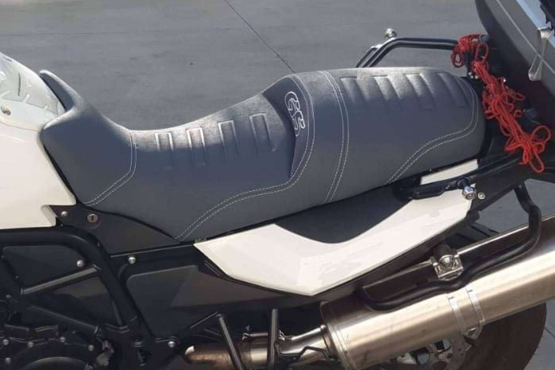 Asientos de moto cómodos para realizar largos viajes con JM-FUNDAS