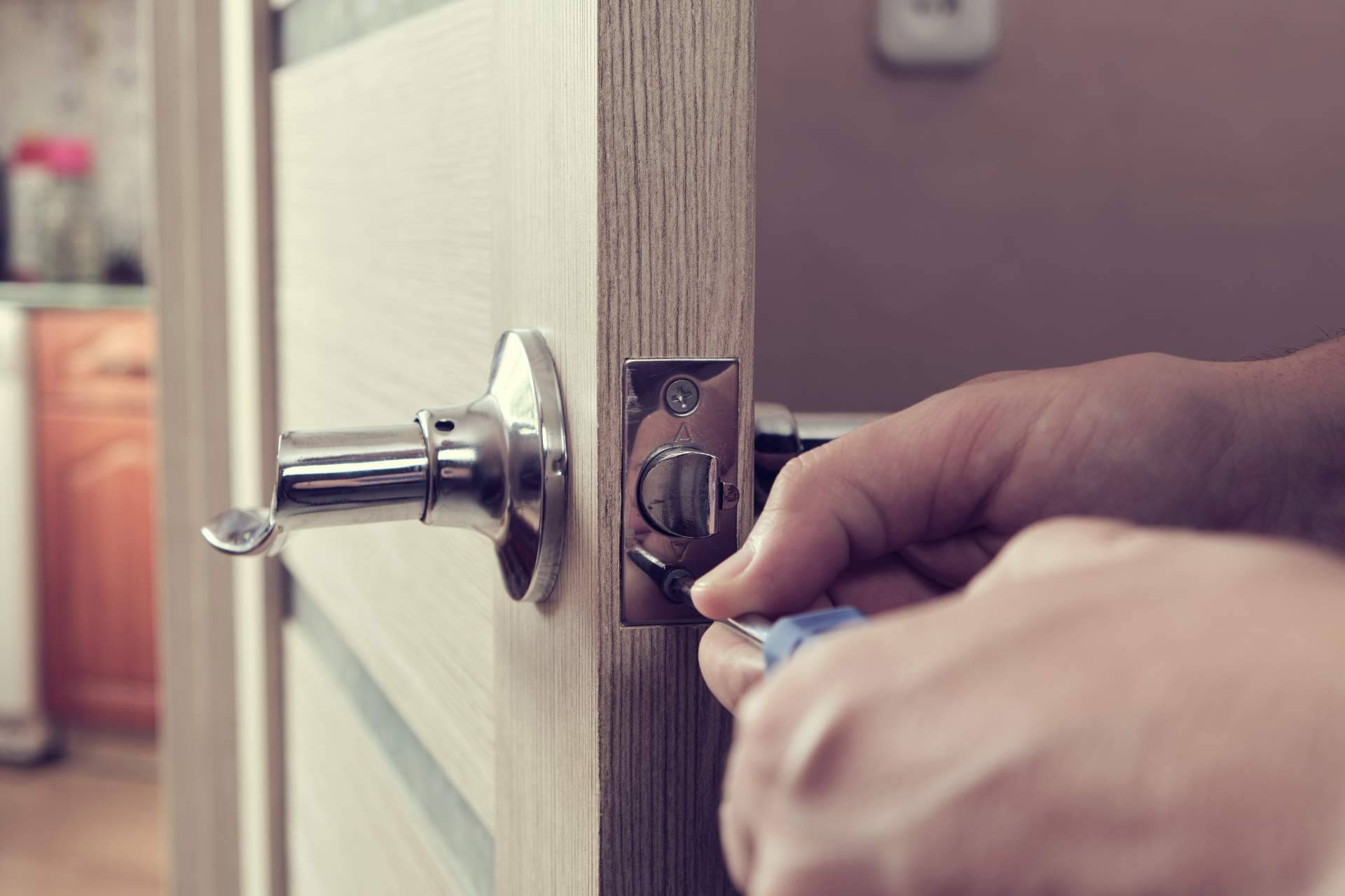 ¿Dónde encontrar cerrajeros en Las Rozas y Aravaca disponibles las 24 h? Cerrajeross