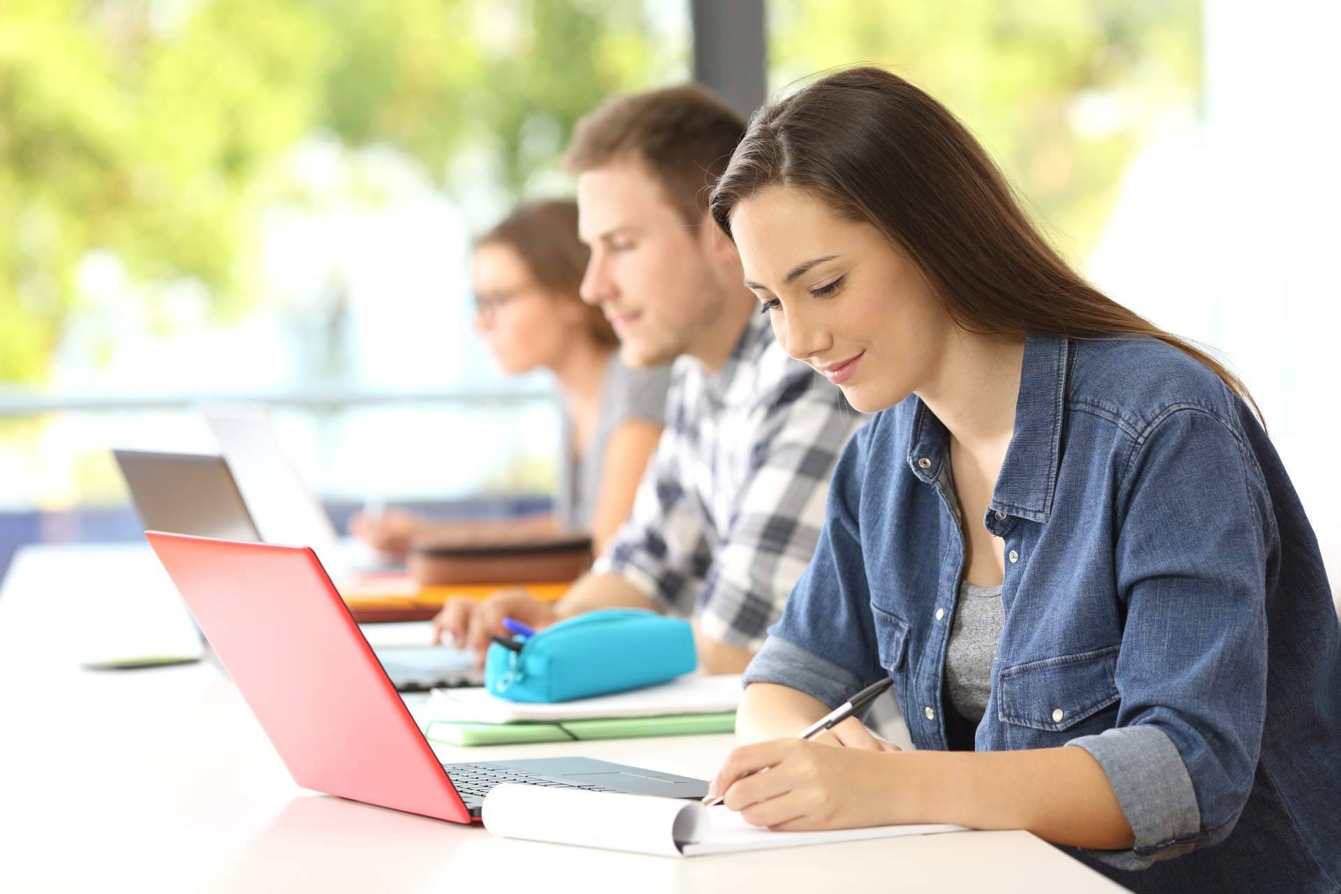 Test ilimitados con TopoTest, la nueva herramienta revolucionaria para opositores