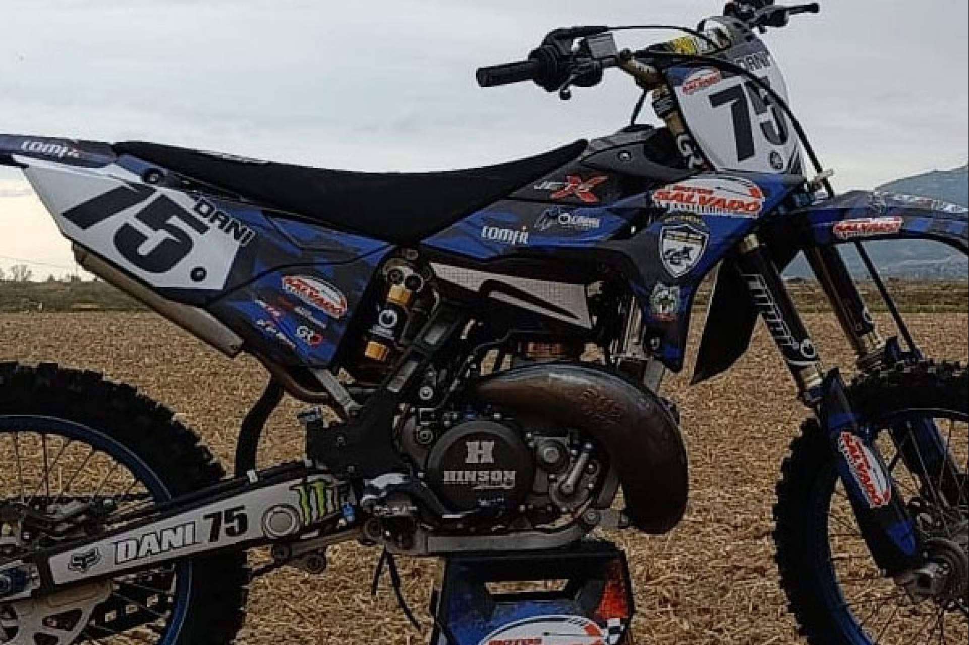 Las ventajas de las pegatinas para moto que ofrece ADHESIVOSEMABRRADOS