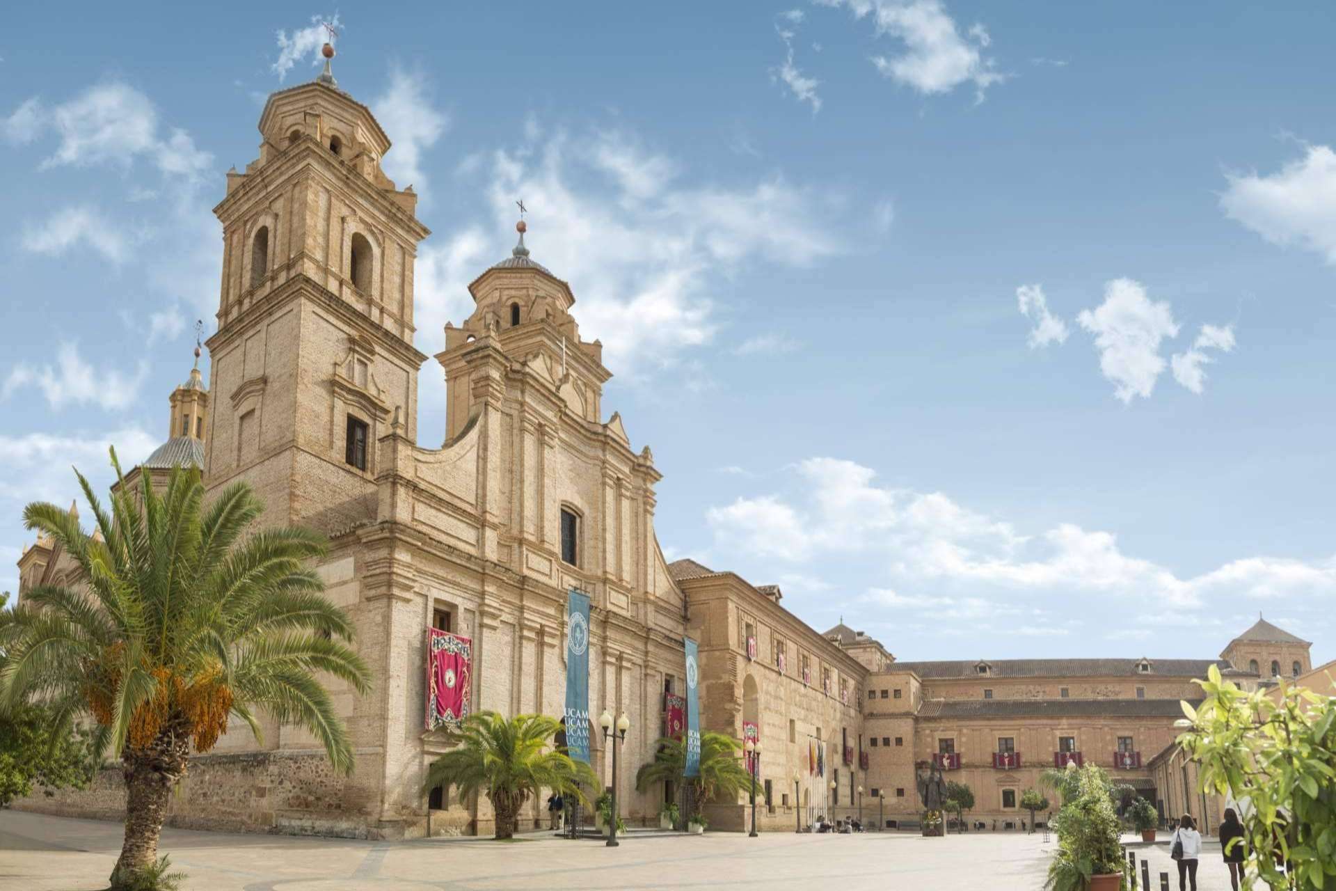 La UCAM lanza una plataforma para apoyar la creación de startups de salud, deporte y alimentación