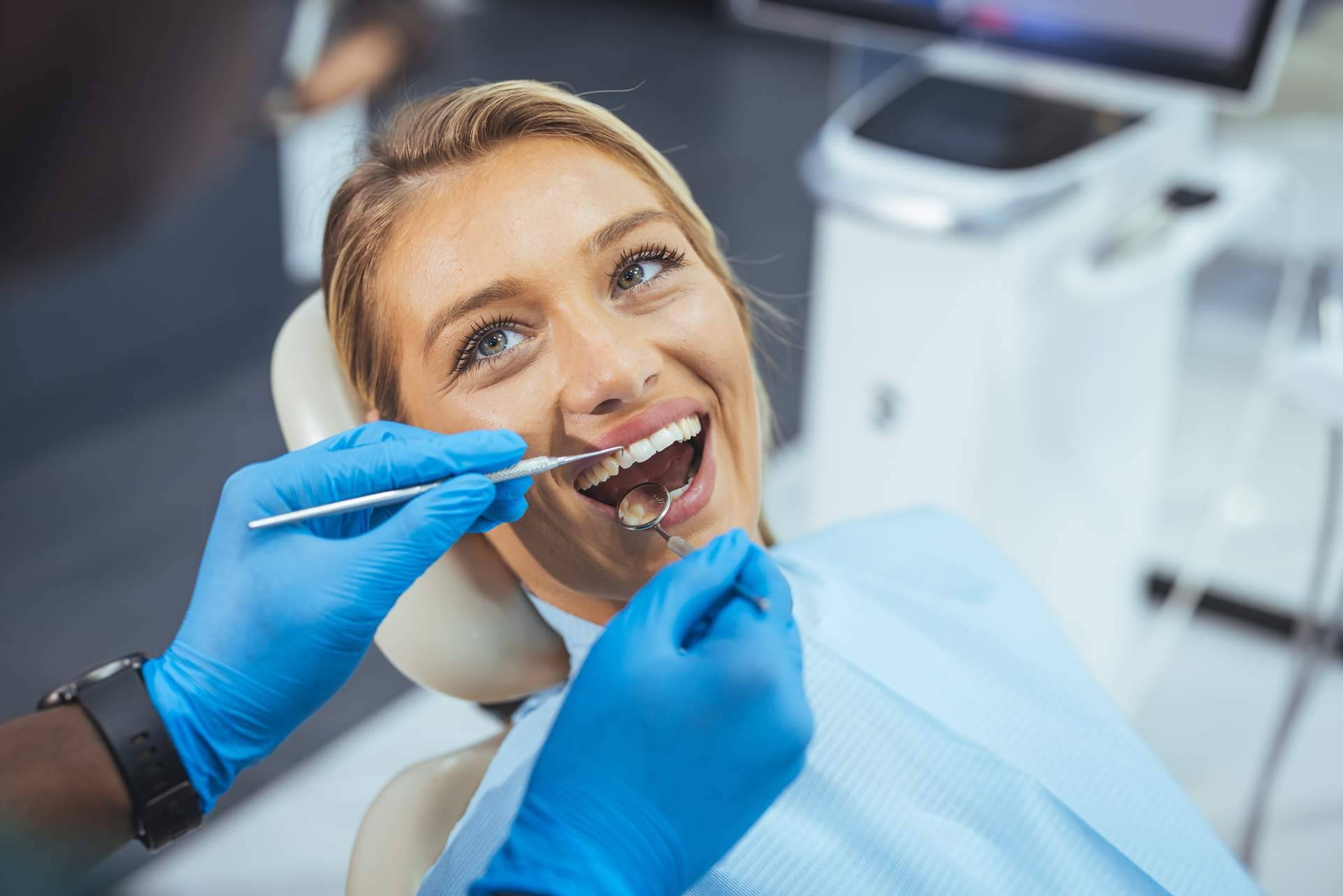Carlos Saiz Smile, especialistas en carillas dentales sin tallado para una sonrisa radiante y natural