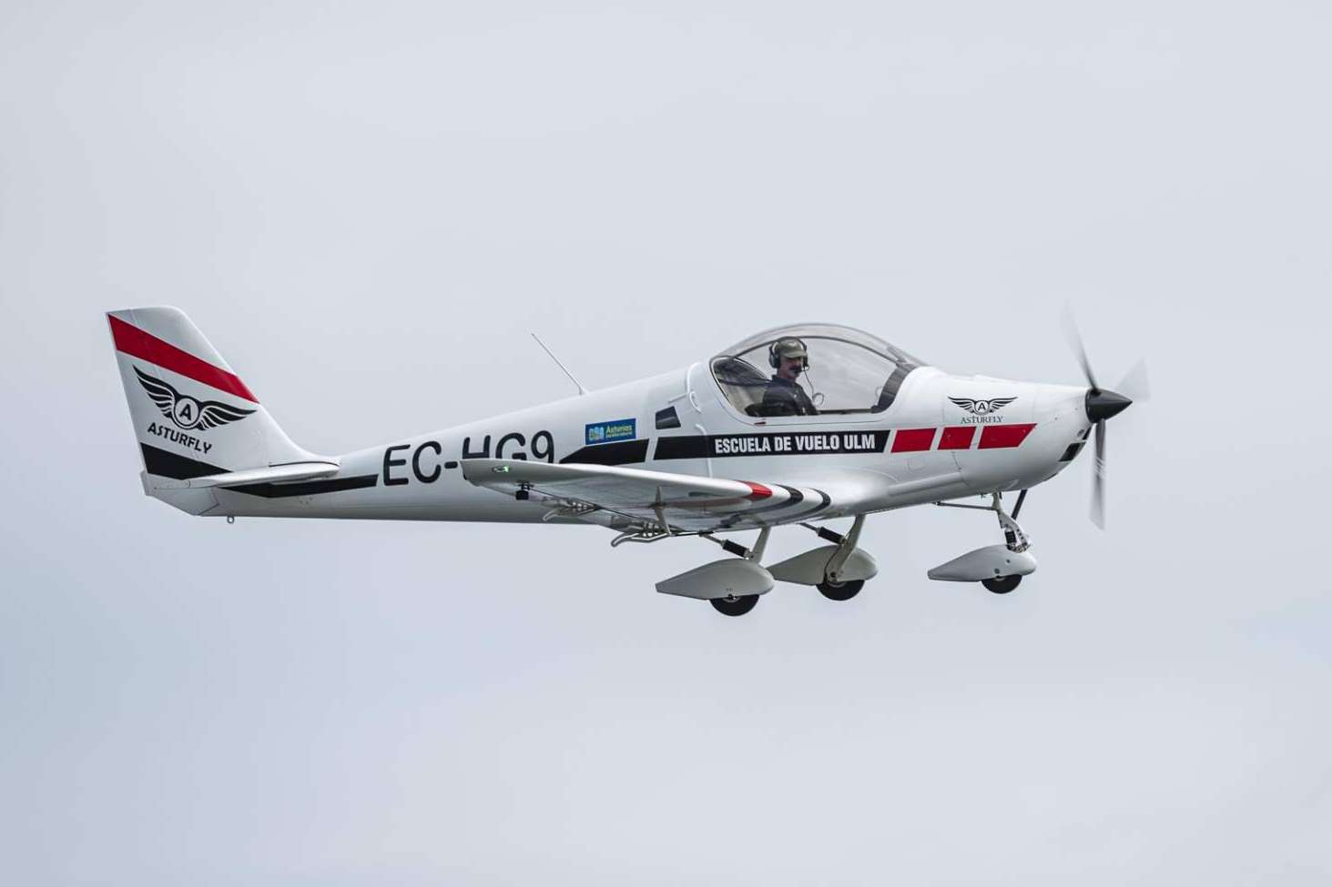Cursos de vuelo en avioneta en la escuela de vuelo Asturfly