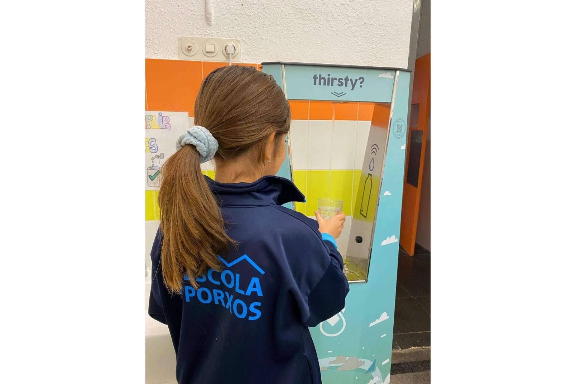 Jibu H2O es especialista en la venta de fuentes de agua potable para instalar en las escuelas y universidades