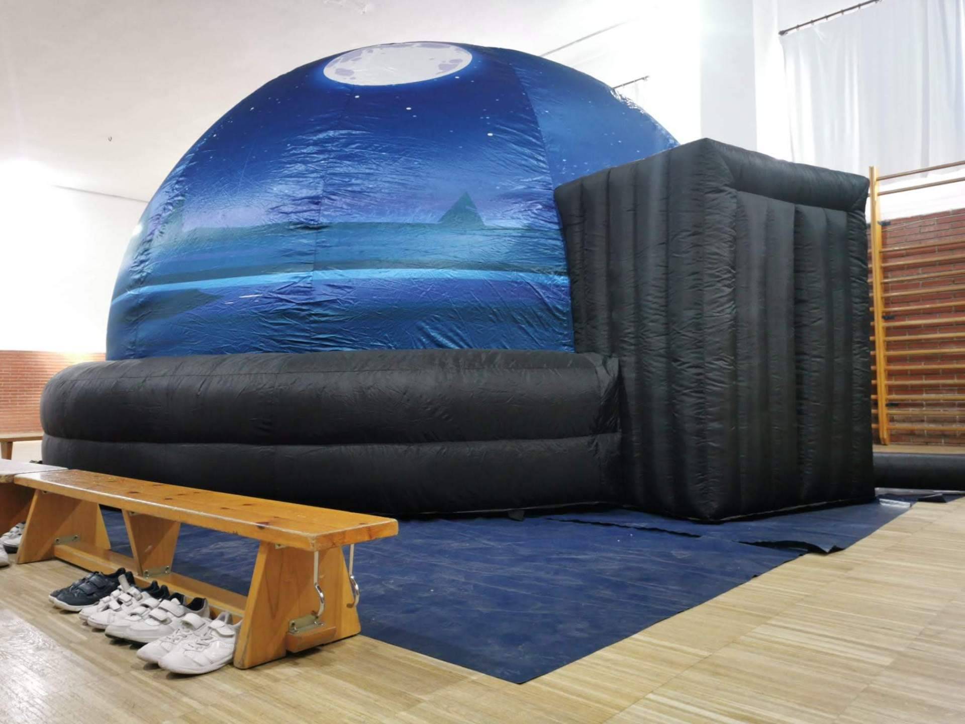 Un planetario portátil para poder disfrutar del espacio sin salir del colegio