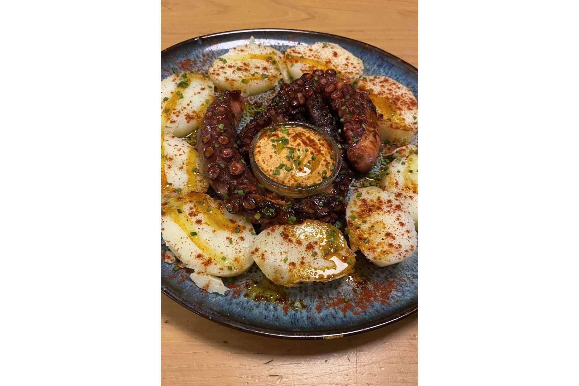 Tapas Paca, el restaurante de Marbella donde disfrutar del auténtico tapeo español