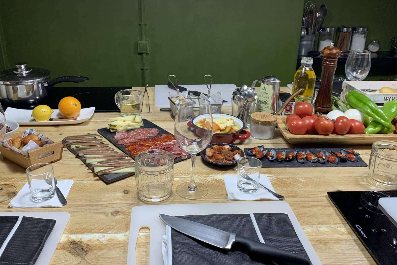 Crear vínculos fuera del espacio de trabajo en Barcelona con Just Royal Bcn