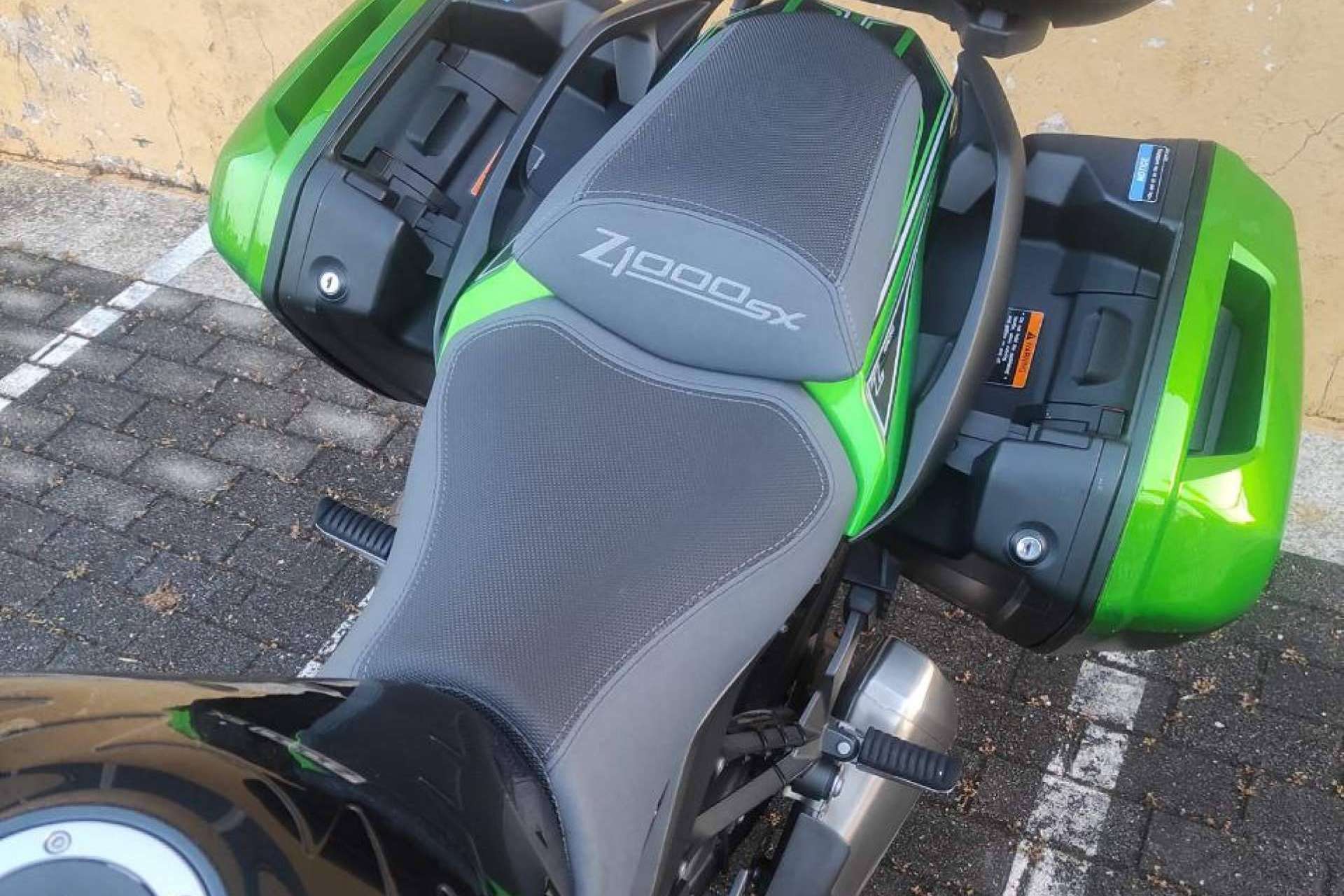 Para tener un trayecto cómodo y seguro, los asientos para motos de calidad son clave, por JM Fundas