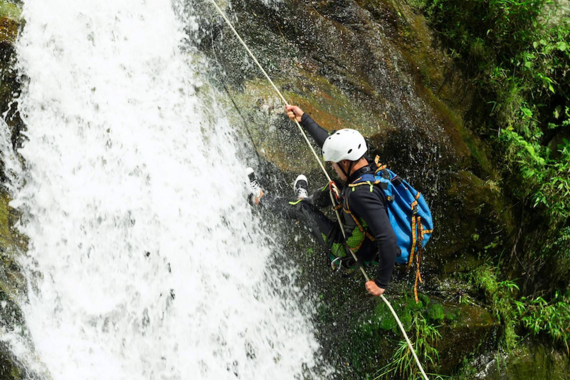 Canyoning Espagne ofrece experiencias de barranquismo en los cañones de la Sierra de Guara en España