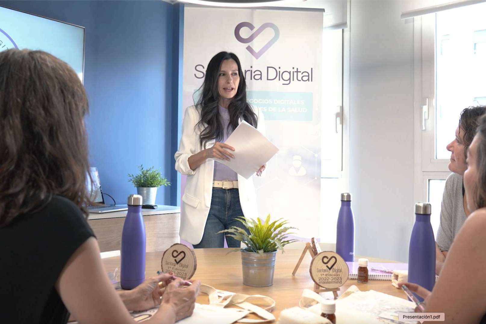 Esther Pérez, CEO de Sanitaria Digital, concede una entrevista