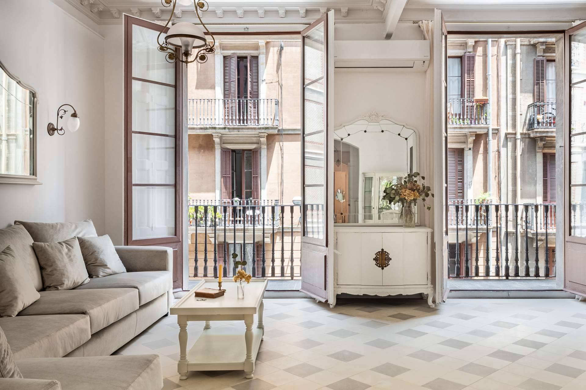 Una personal shopper inmobiliario con un gran conocimiento sobre el mercado de la ciudad de Barcelona es Pilar Domingo
