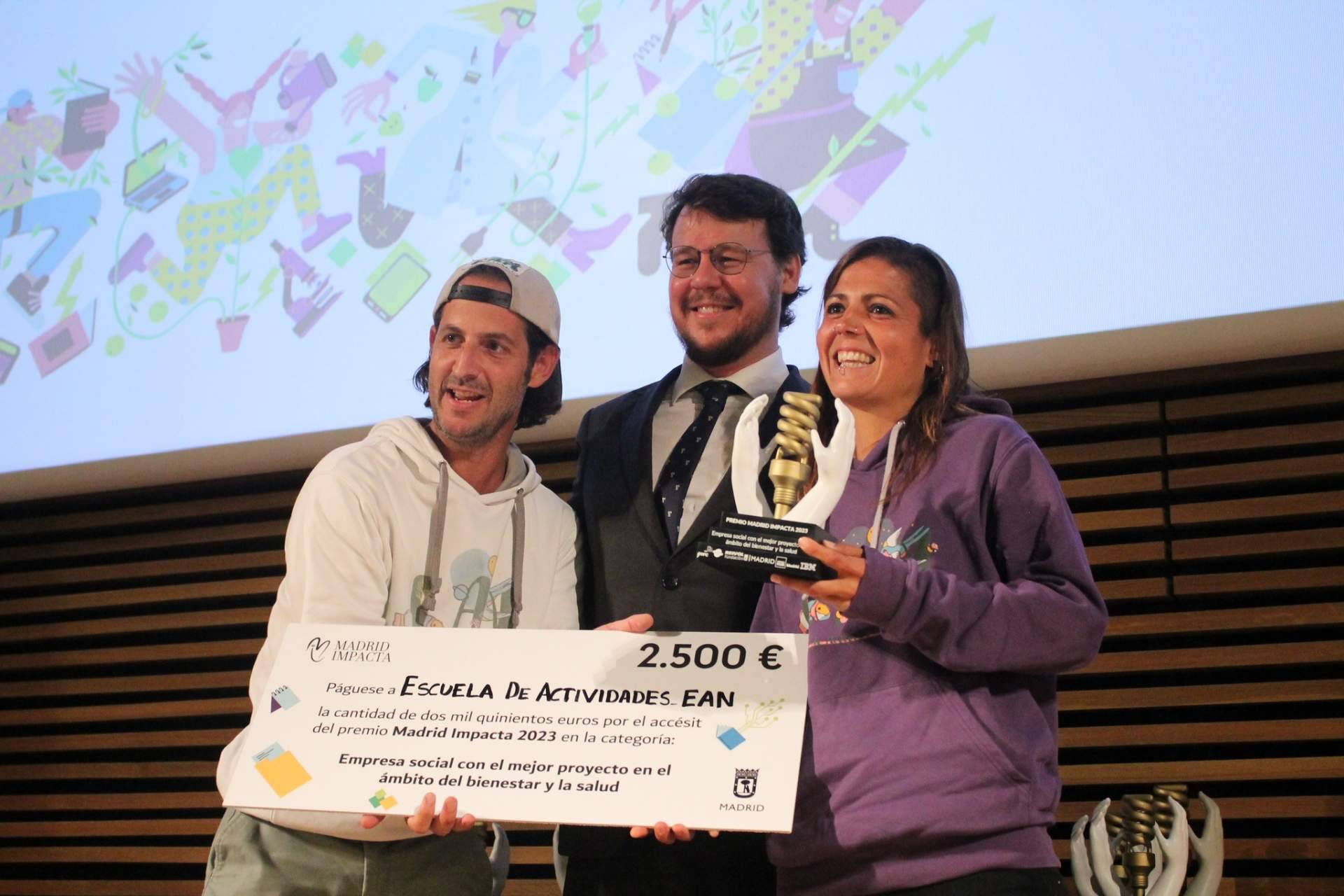 Premio Madrid Impacta 2023 en la categoría de bienestar social y salud para Escuela de Actividades Naturales