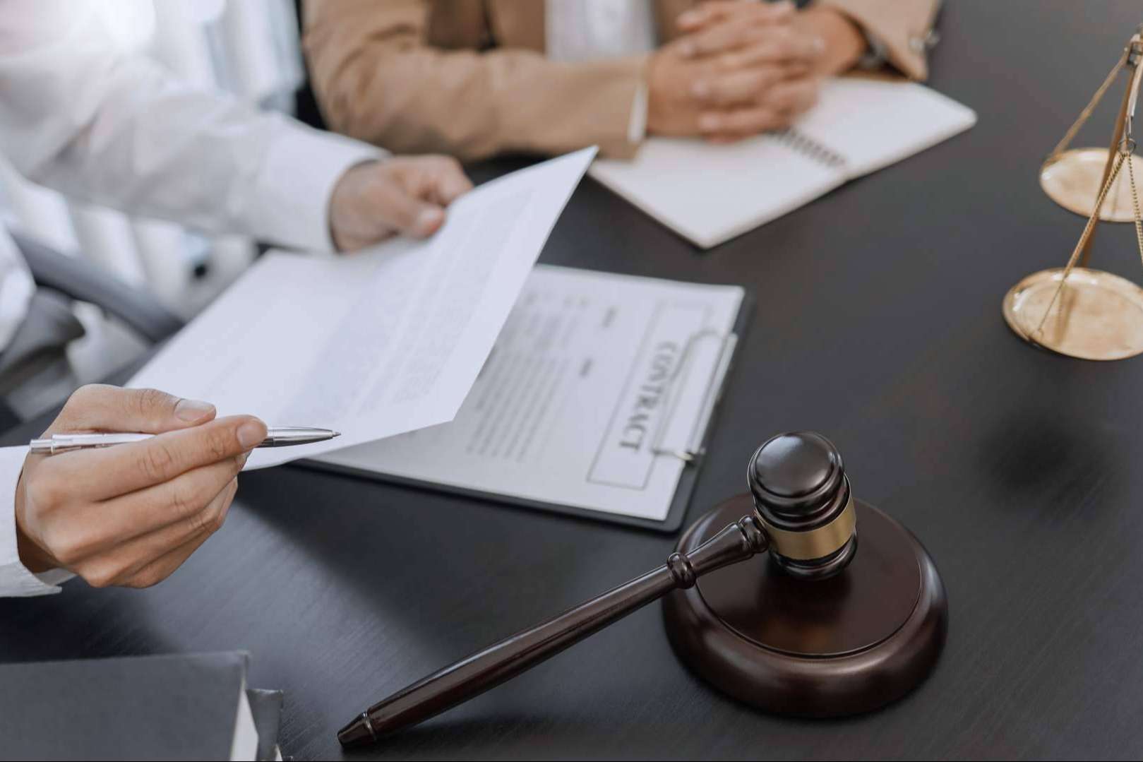 Los profesionales de Tierno Centella proporcionan defensa jurídica a empresas y particulares