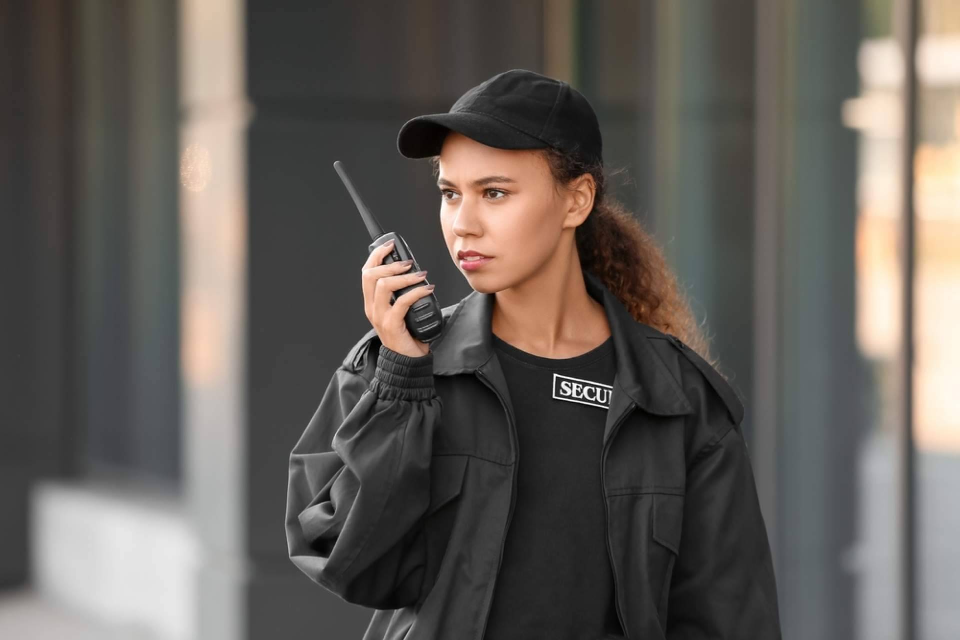 Equipamiento para vigilantes de seguridad privada, de la mano de Tienda Shoke