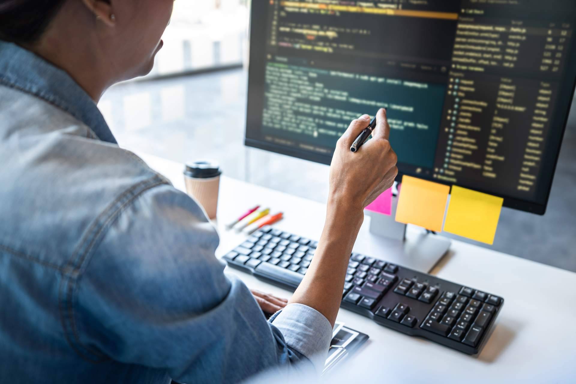 Desarrollo de aplicación web personalizada, de la mano de Devmunity