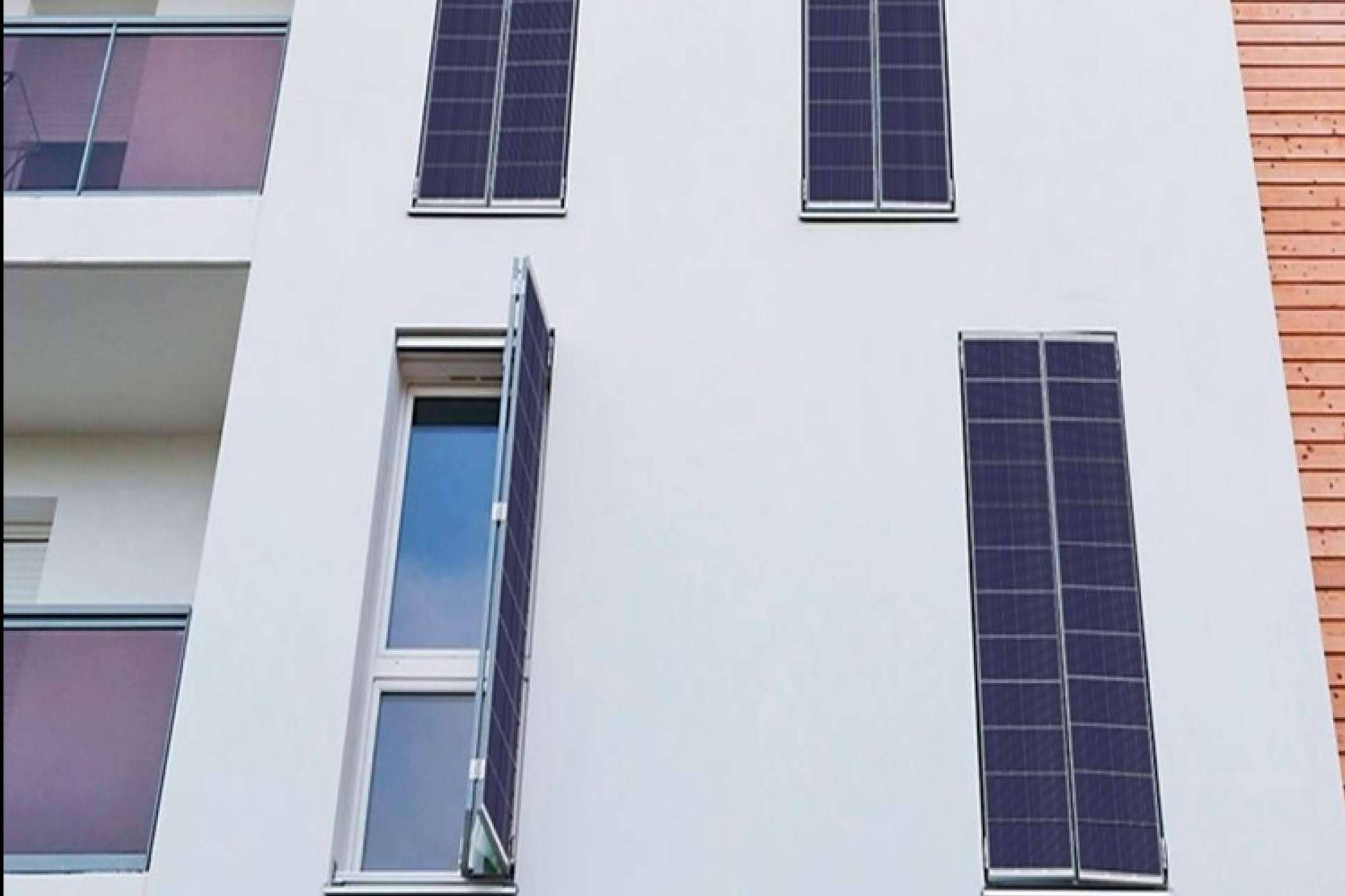 El fabricante asturiano SolReina patenta las revolucionarias ventanas fotovoltaicas