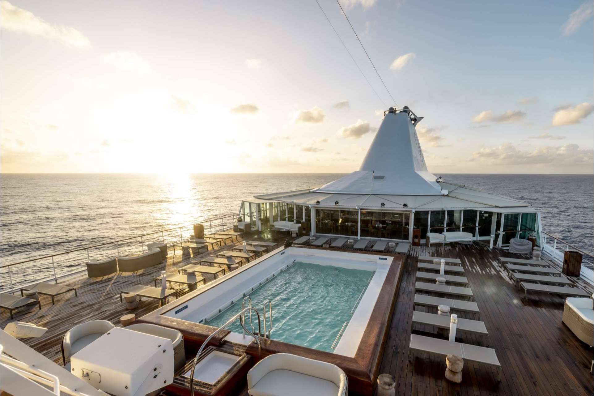 Paul Gauguin Cruises prepara nuevos viajes para 2025 por Oceanía, Indonesia y Melanesia