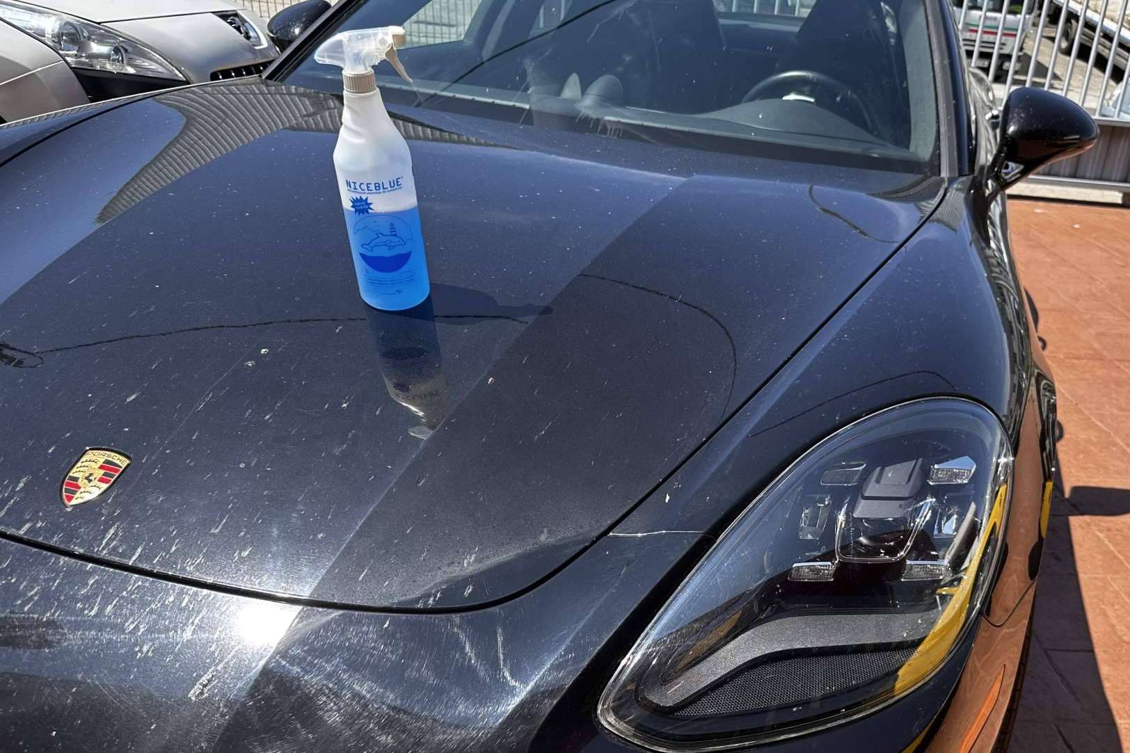 Limpiar, higienizar y quitar manchas con el recuperador de superficies NICEBLUE