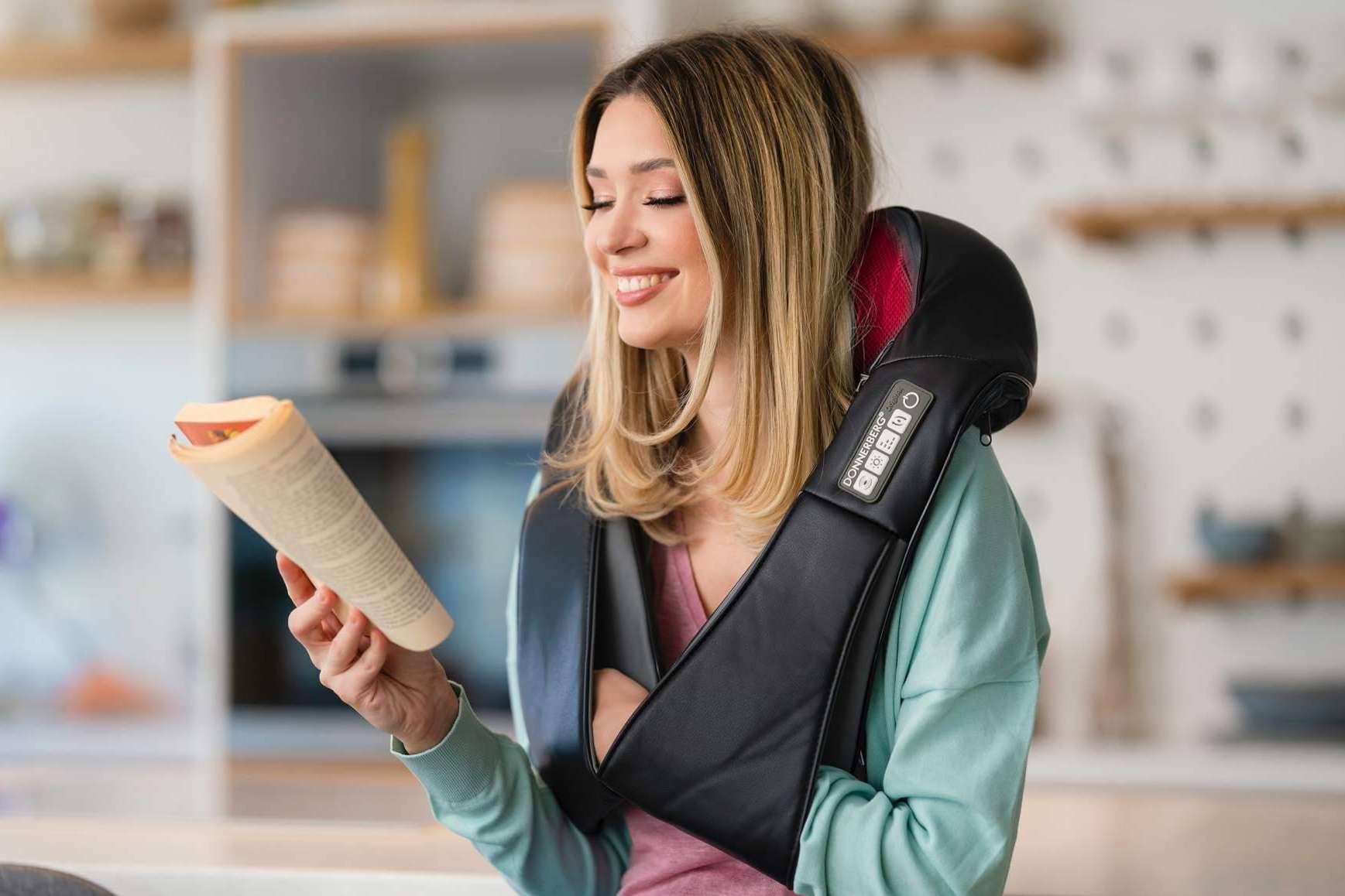 Eliminar las contracturas con el masajeador cervical y espalda Donnerberg
