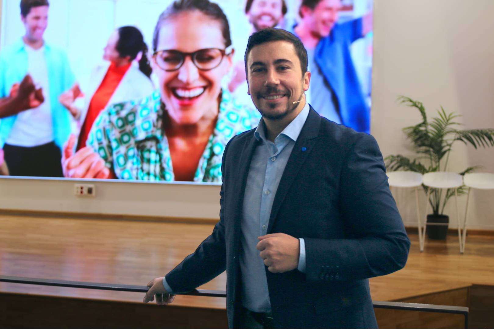 Hacer 4 fotos con el móvil y subirlas a Idealista no es comercializar un inmueble. Delavera (consultora inmobiliaria) explica su estrategia