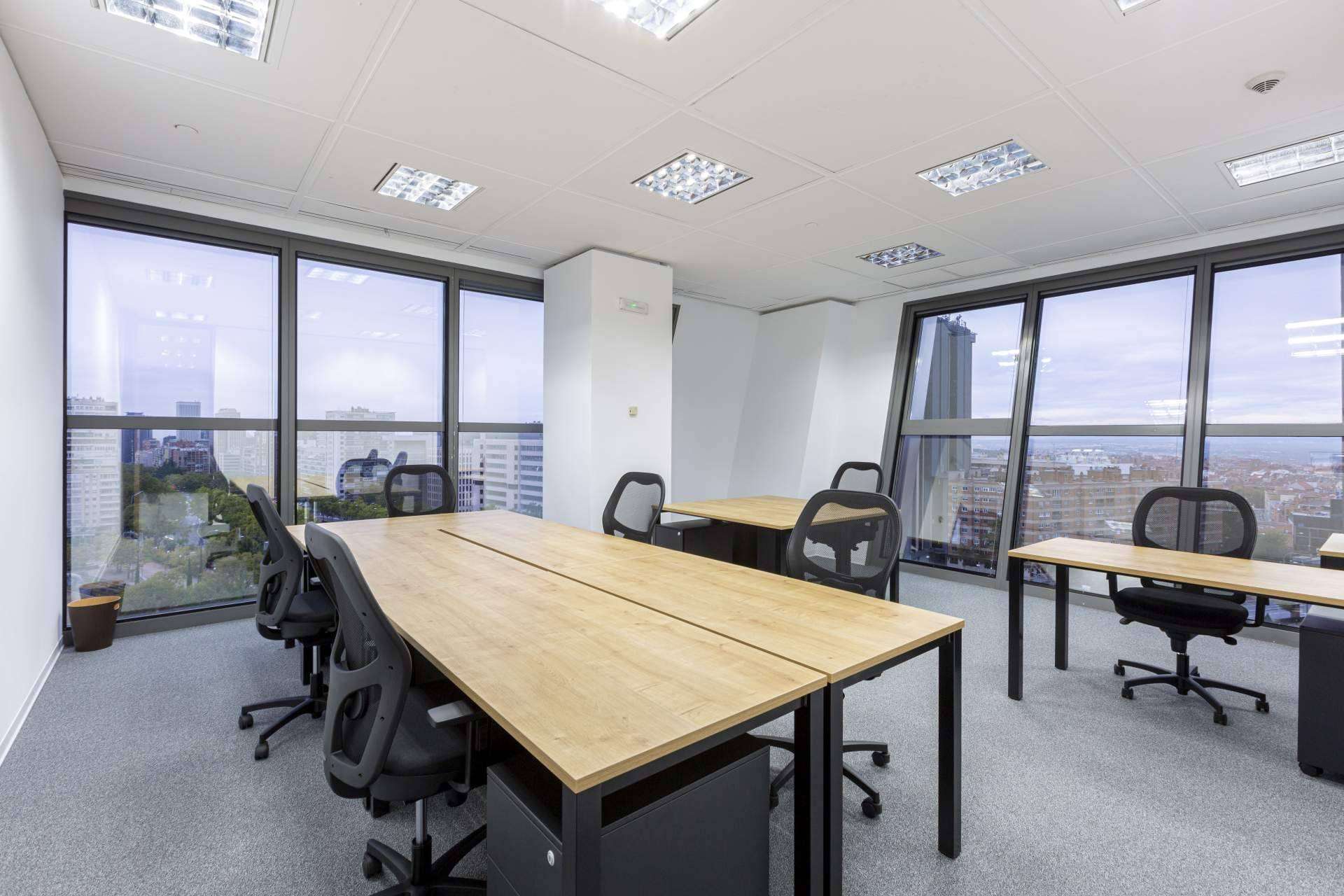 ¿Cuáles son las ventajas de las oficinas flexibles en un espacio de coworking?