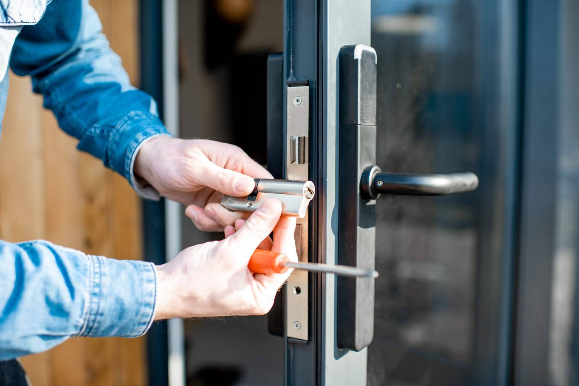 ¿Dónde encontrar servicios para cambiar cerraduras? Los expertos de Cerrajeros Escuderos